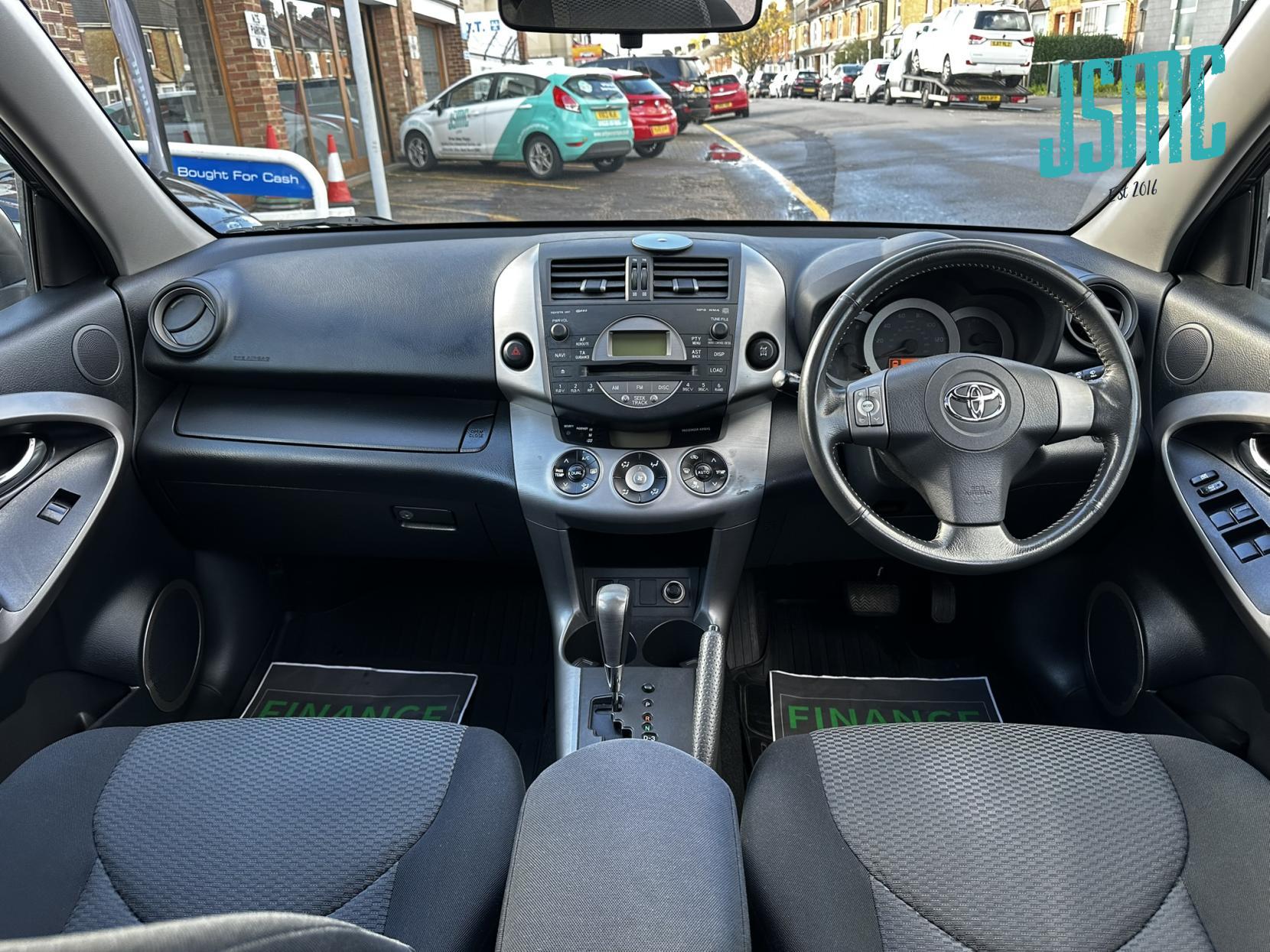 Toyota RAV4 2.0 XT-R SUV 5dr Petrol Automatic 4WD (212 g/km, 150 bhp)