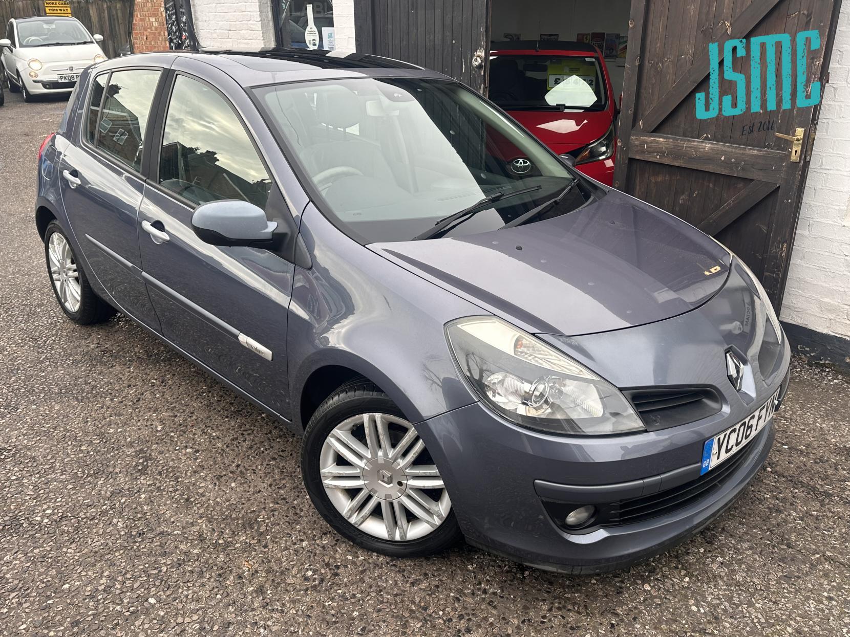 Renault Clio 1.6 VVT Initiale Hatchback 5dr Petrol Automatic (179 g/km, 111 bhp)