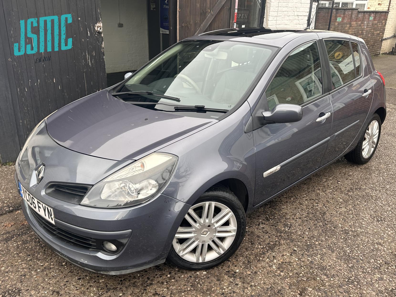 Renault Clio 1.6 VVT Initiale Hatchback 5dr Petrol Automatic (179 g/km, 111 bhp)