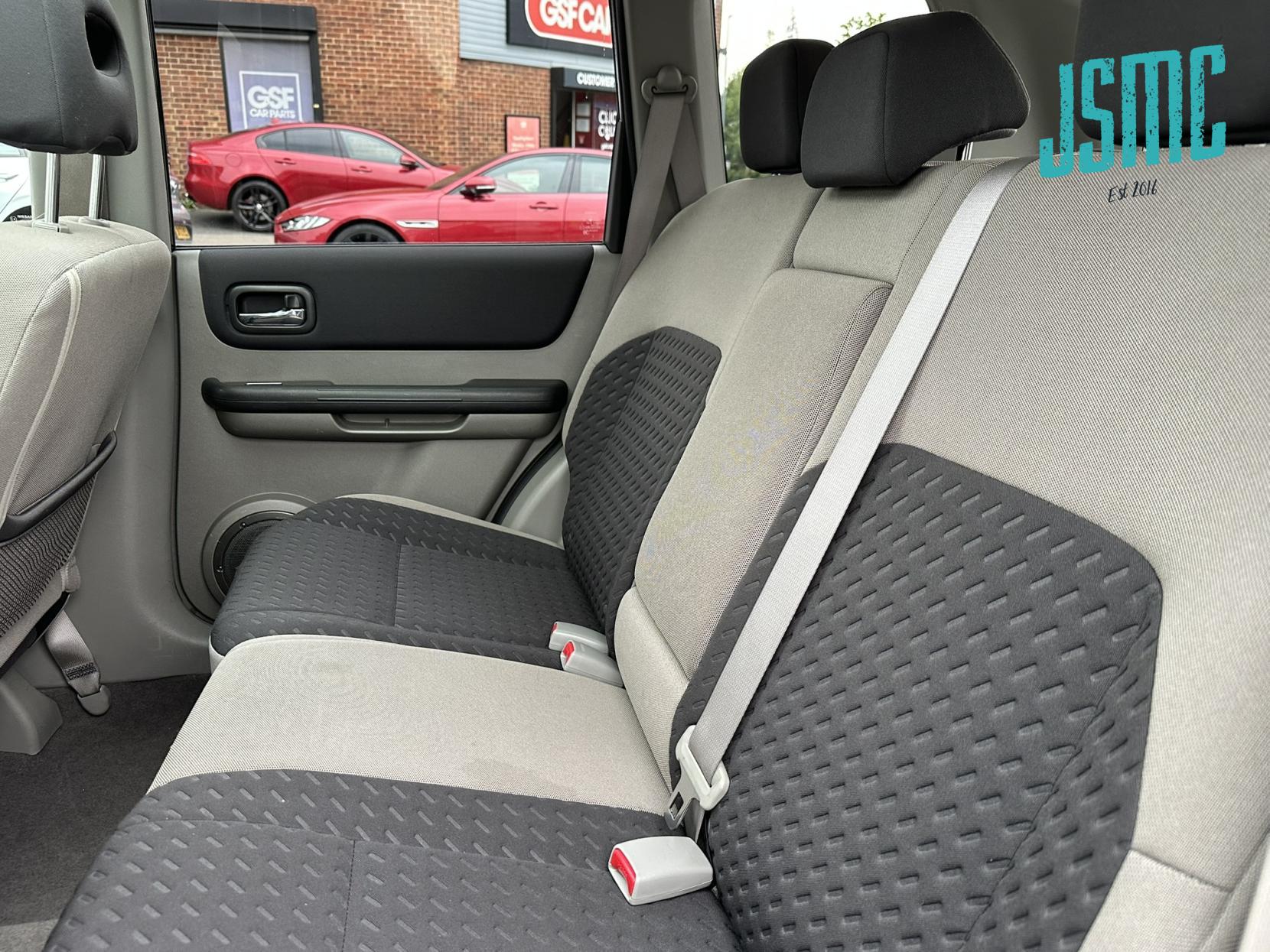 Nissan X-Trail 2.5i Columbia SUV 5dr Petrol Automatic (231 g/km, 165 bhp)