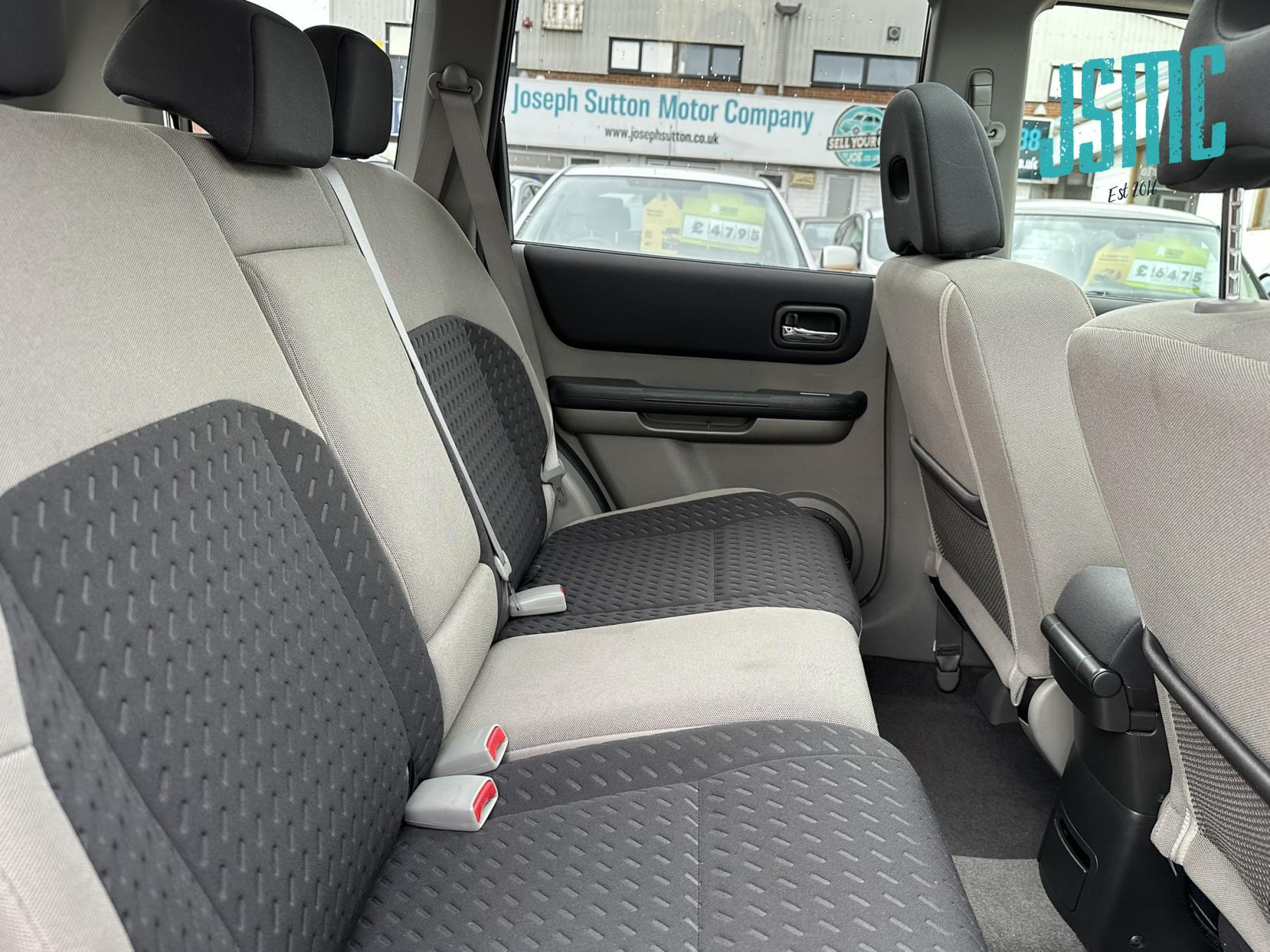 Nissan X-Trail 2.5i Columbia SUV 5dr Petrol Automatic (231 g/km, 165 bhp)