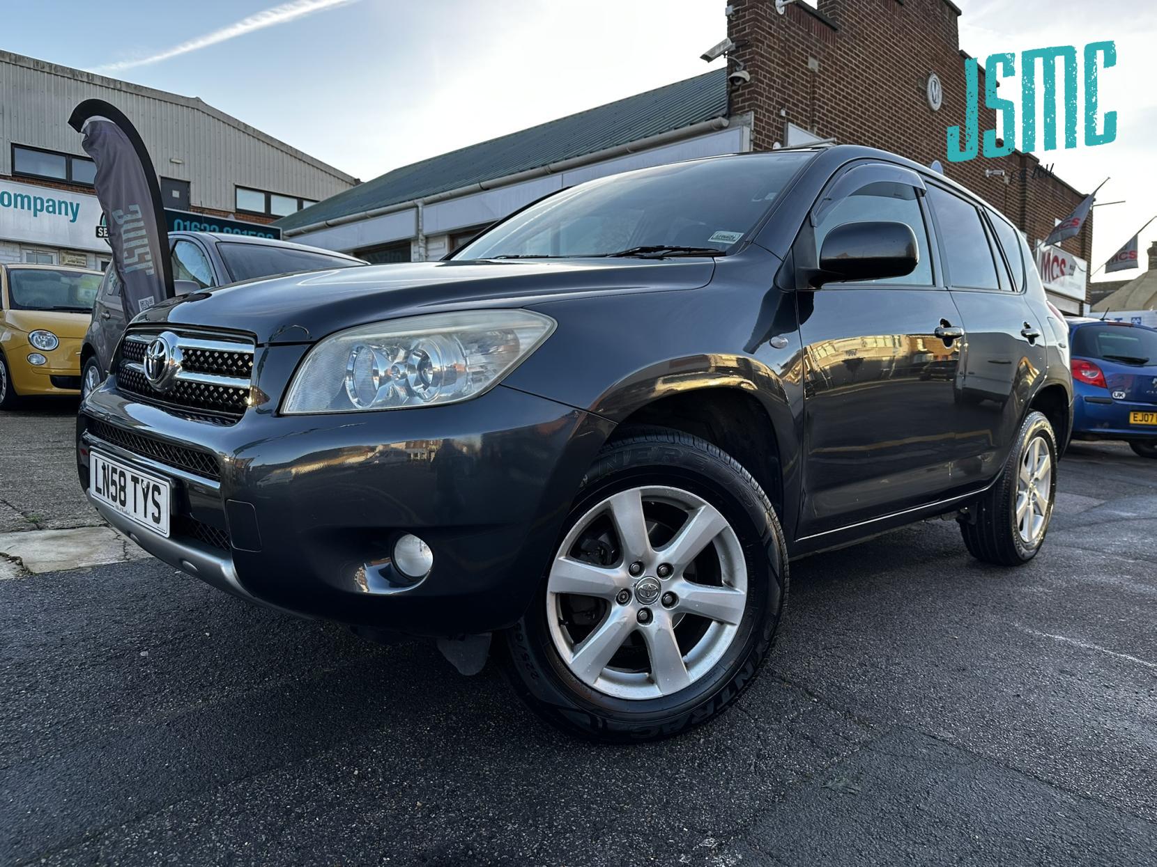 Toyota RAV4 2.0 XT-R SUV 5dr Petrol Automatic 4WD (212 g/km, 150 bhp)