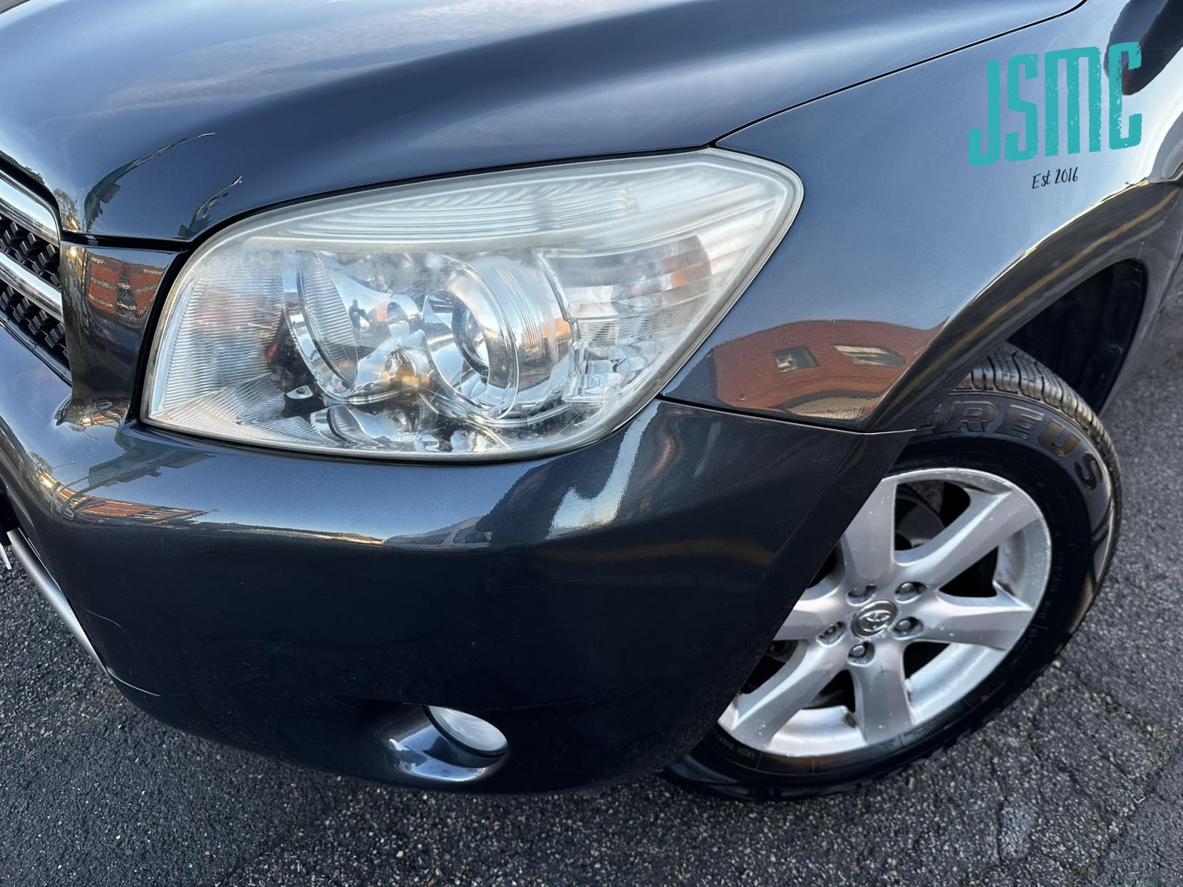 Toyota RAV4 2.0 XT-R SUV 5dr Petrol Automatic 4WD (212 g/km, 150 bhp)