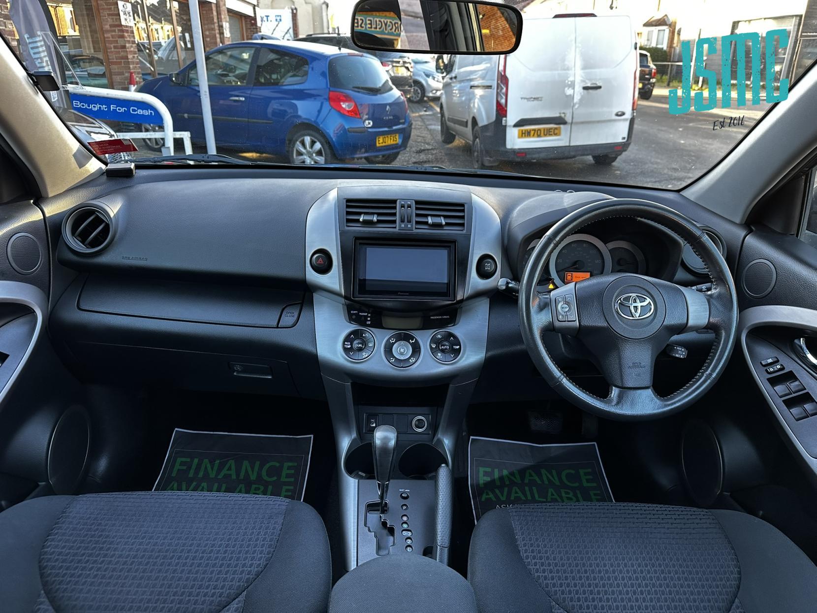 Toyota RAV4 2.0 XT-R SUV 5dr Petrol Automatic 4WD (212 g/km, 150 bhp)