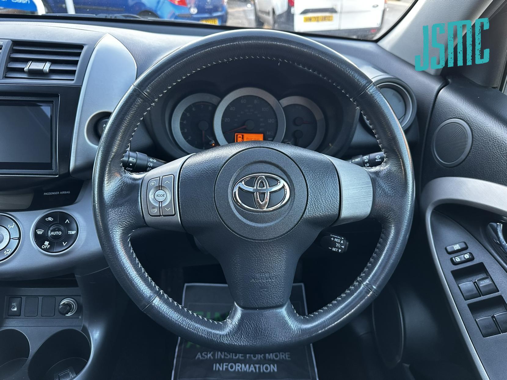 Toyota RAV4 2.0 XT-R SUV 5dr Petrol Automatic 4WD (212 g/km, 150 bhp)