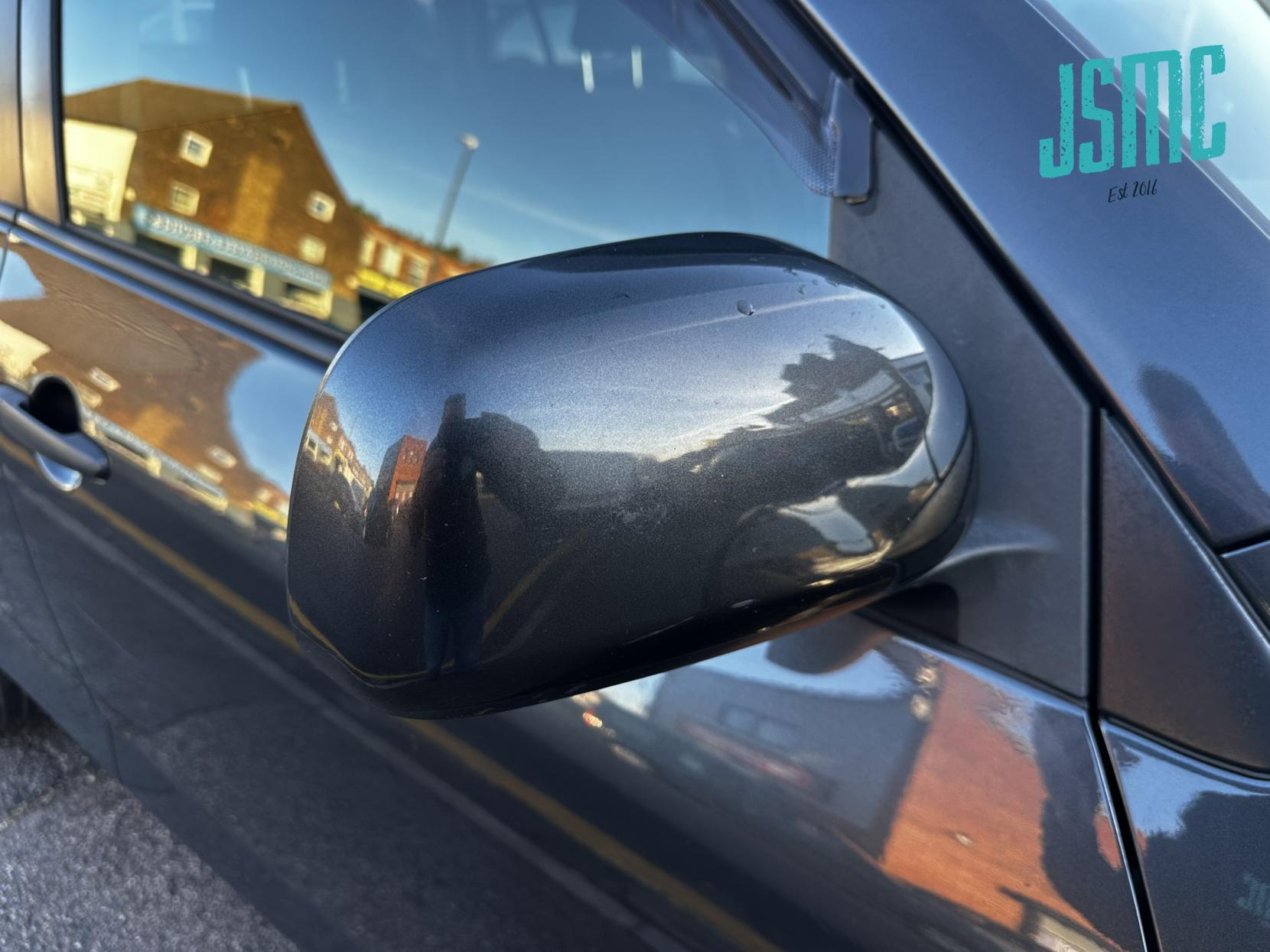 Toyota RAV4 2.0 XT-R SUV 5dr Petrol Automatic 4WD (212 g/km, 150 bhp)