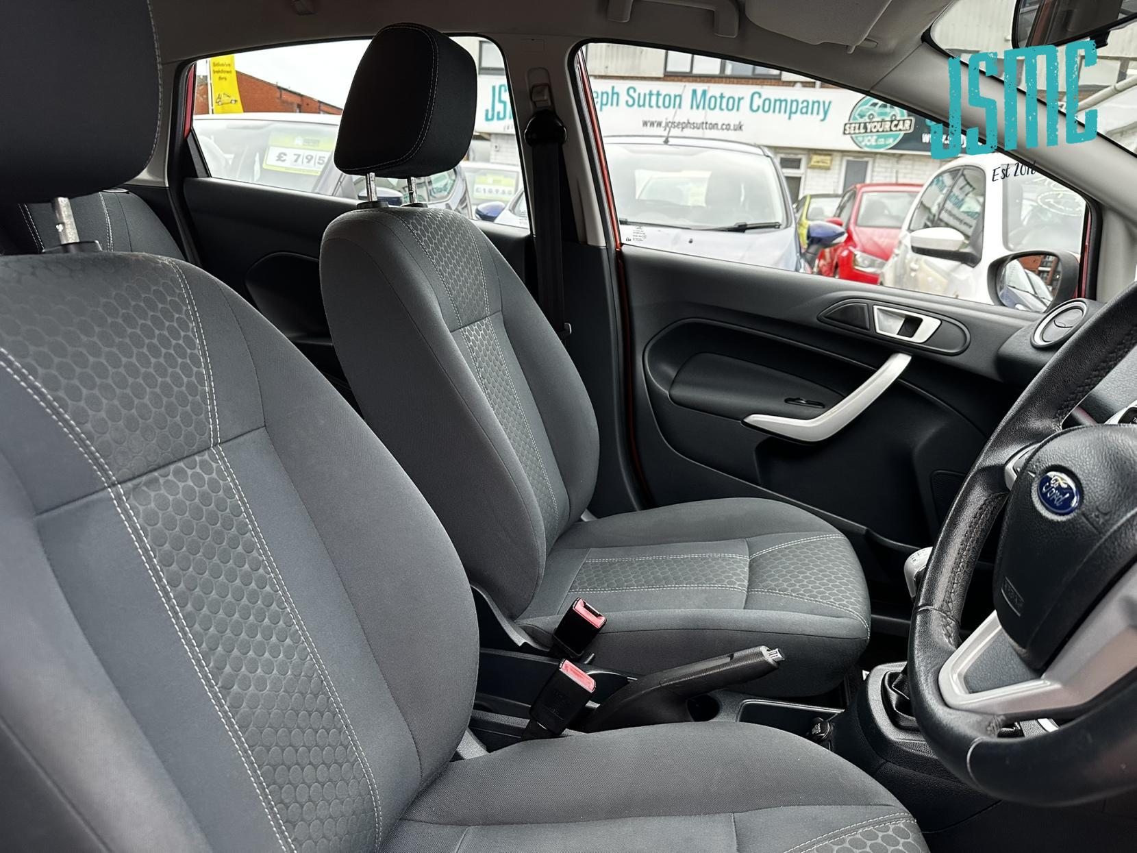 Ford Fiesta 1.4 Zetec Hatchback 5dr Petrol Manual (133 g/km, 94 bhp)