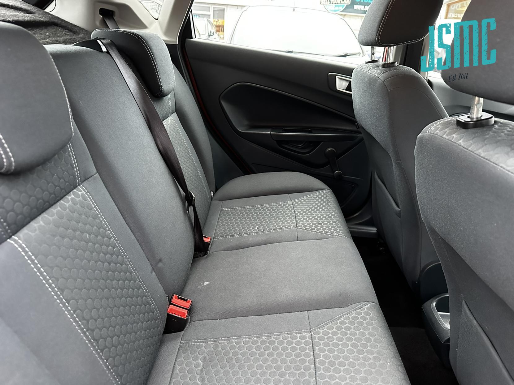 Ford Fiesta 1.4 Zetec Hatchback 5dr Petrol Manual (133 g/km, 94 bhp)