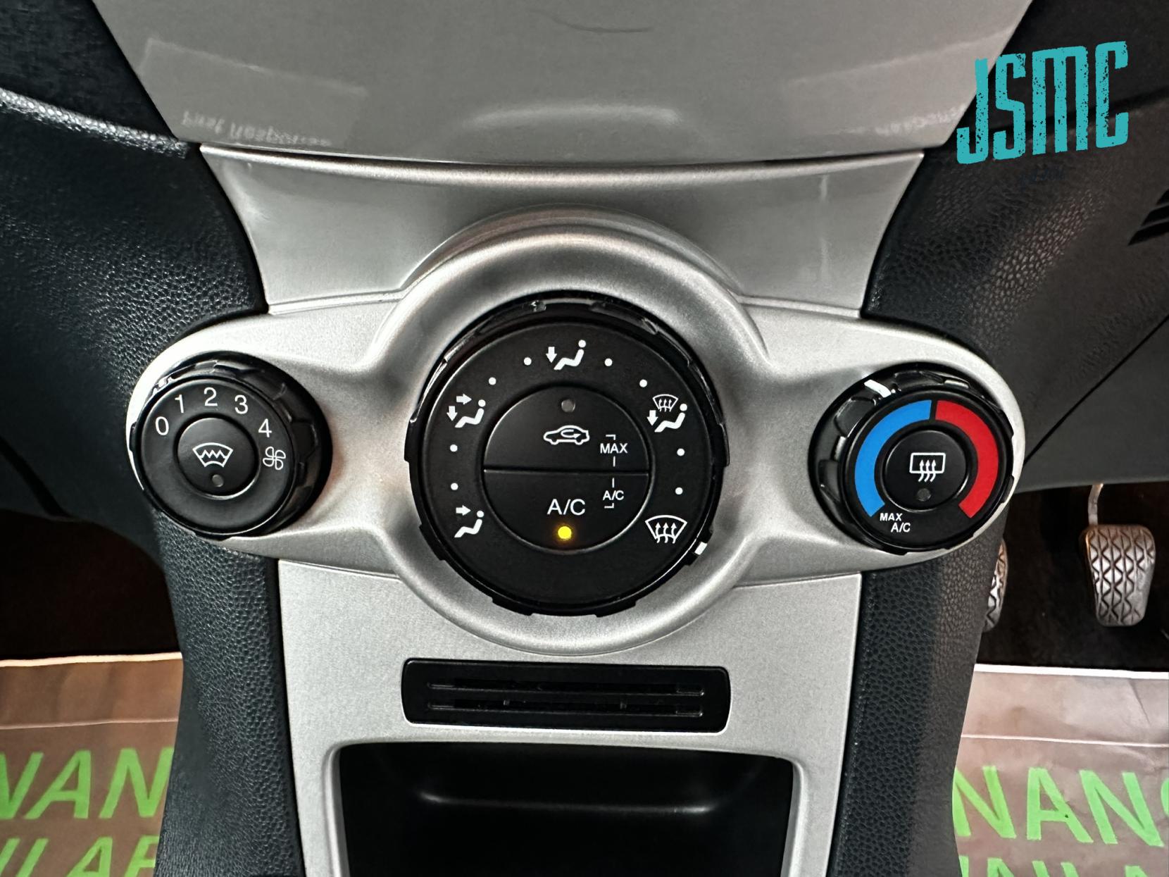 Ford Fiesta 1.4 Zetec Hatchback 5dr Petrol Manual (133 g/km, 94 bhp)