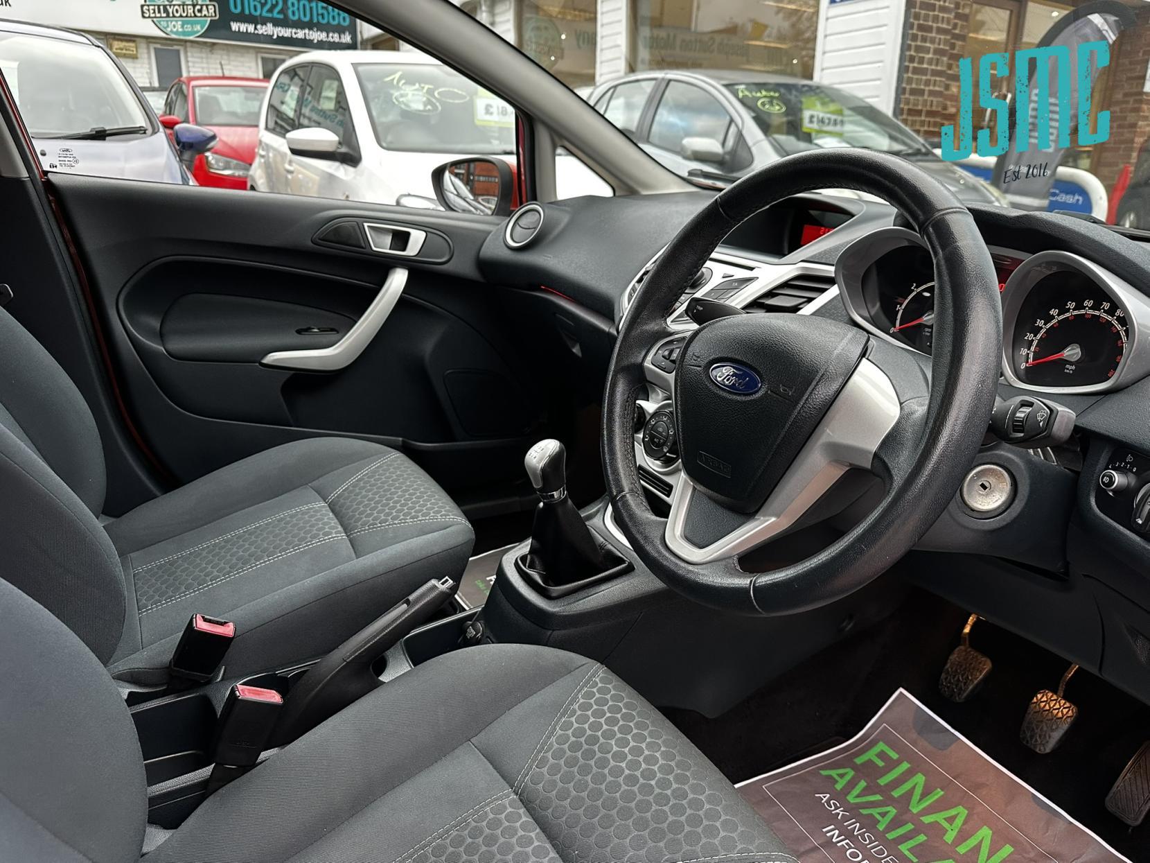 Ford Fiesta 1.4 Zetec Hatchback 5dr Petrol Manual (133 g/km, 94 bhp)