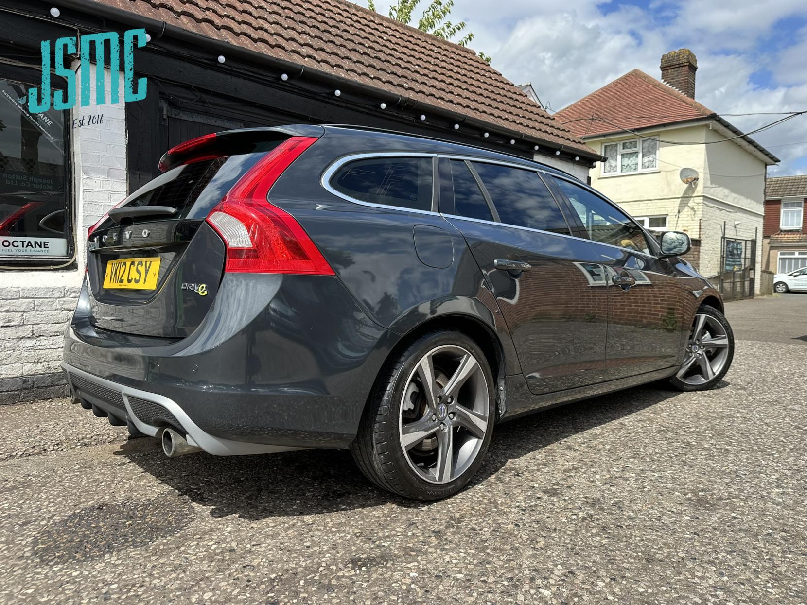 Volvo V60 1.6D DRIVe R-Design Estate 5dr Diesel Manual Euro 5 (s/s) (115 ps)