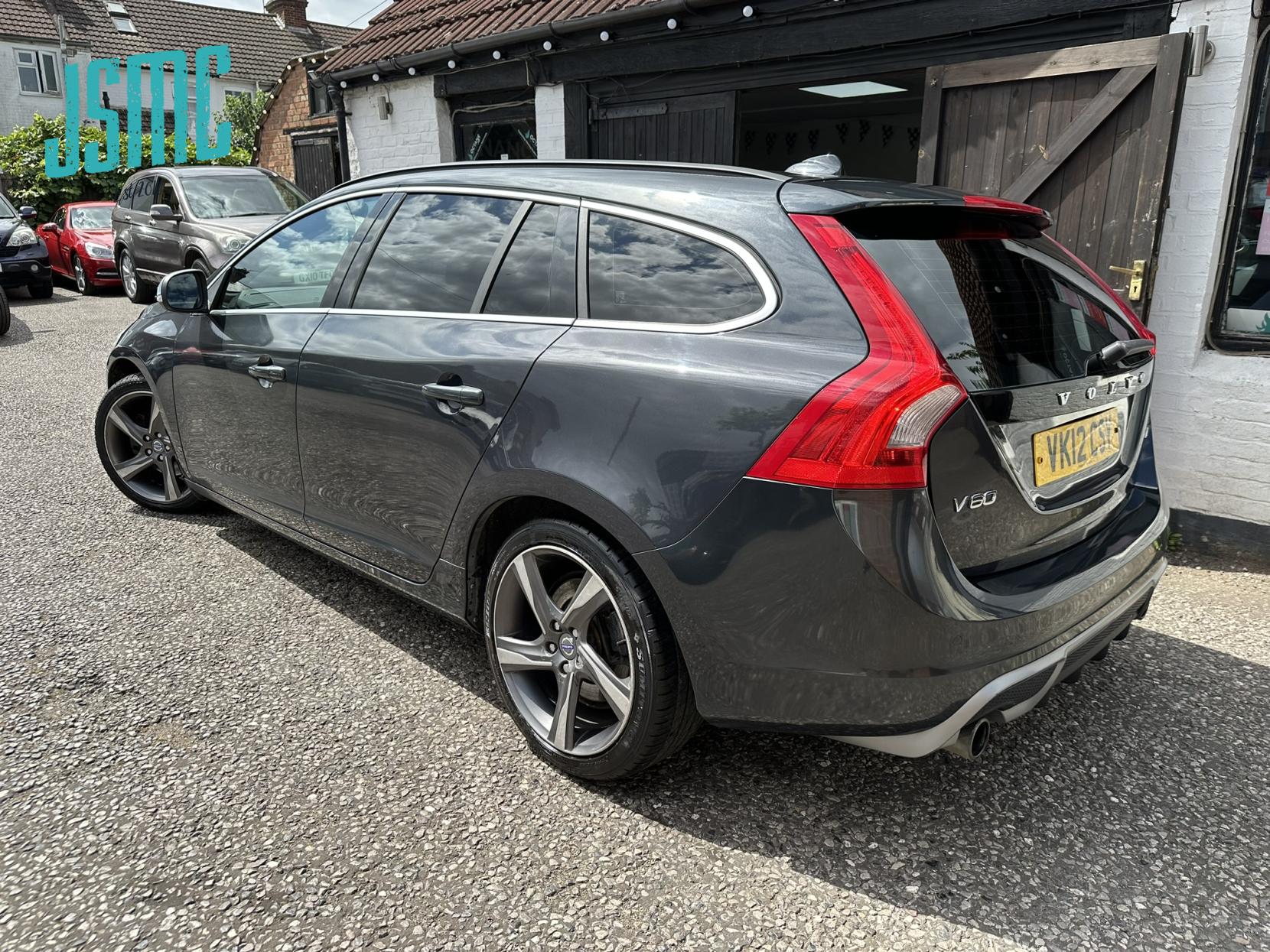 Volvo V60 1.6D DRIVe R-Design Estate 5dr Diesel Manual Euro 5 (s/s) (115 ps)