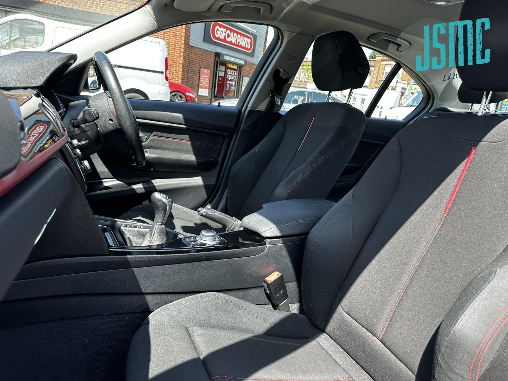 BMW 3 Series 2.0 318d Sport Saloon 4dr Diesel Manual Euro 5 (s/s) (143 ps)