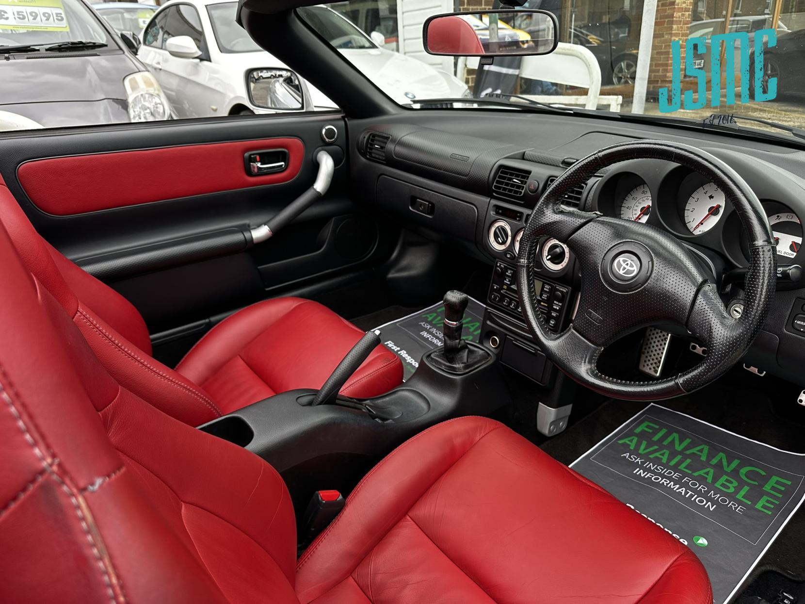 Toyota MR2 1.8 VVT-i Roadster Convertible 2dr Petrol Manual (178 g/km, 138 bhp)