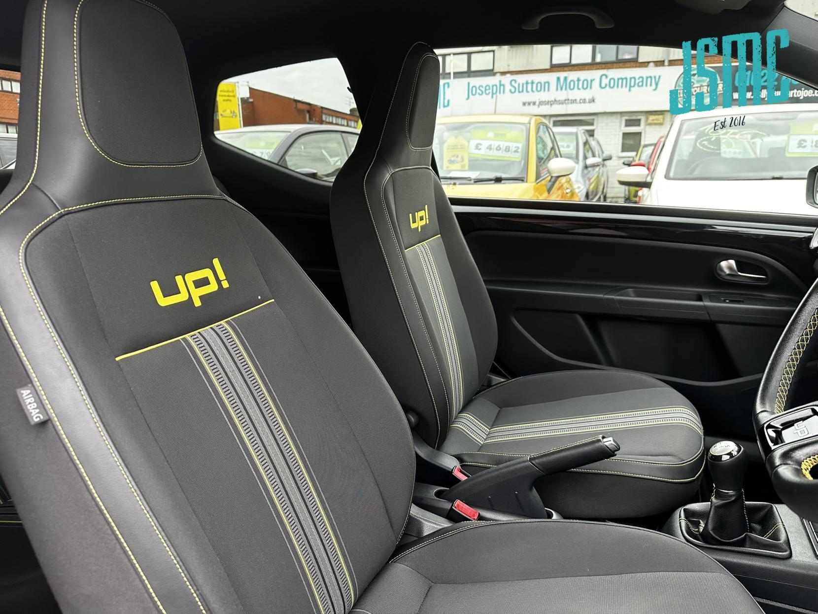 Volkswagen up! 1.0 Street up! Hatchback 3dr Petrol Manual Euro 6 (75 ps)