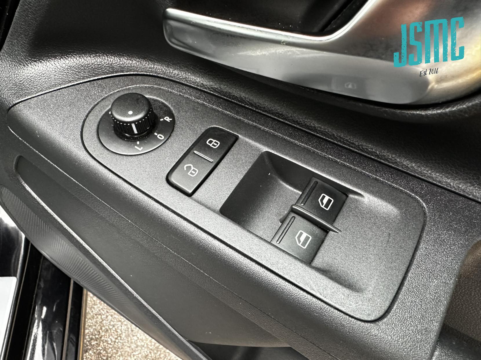 Volkswagen up! 1.0 Street up! Hatchback 3dr Petrol Manual Euro 6 (75 ps)