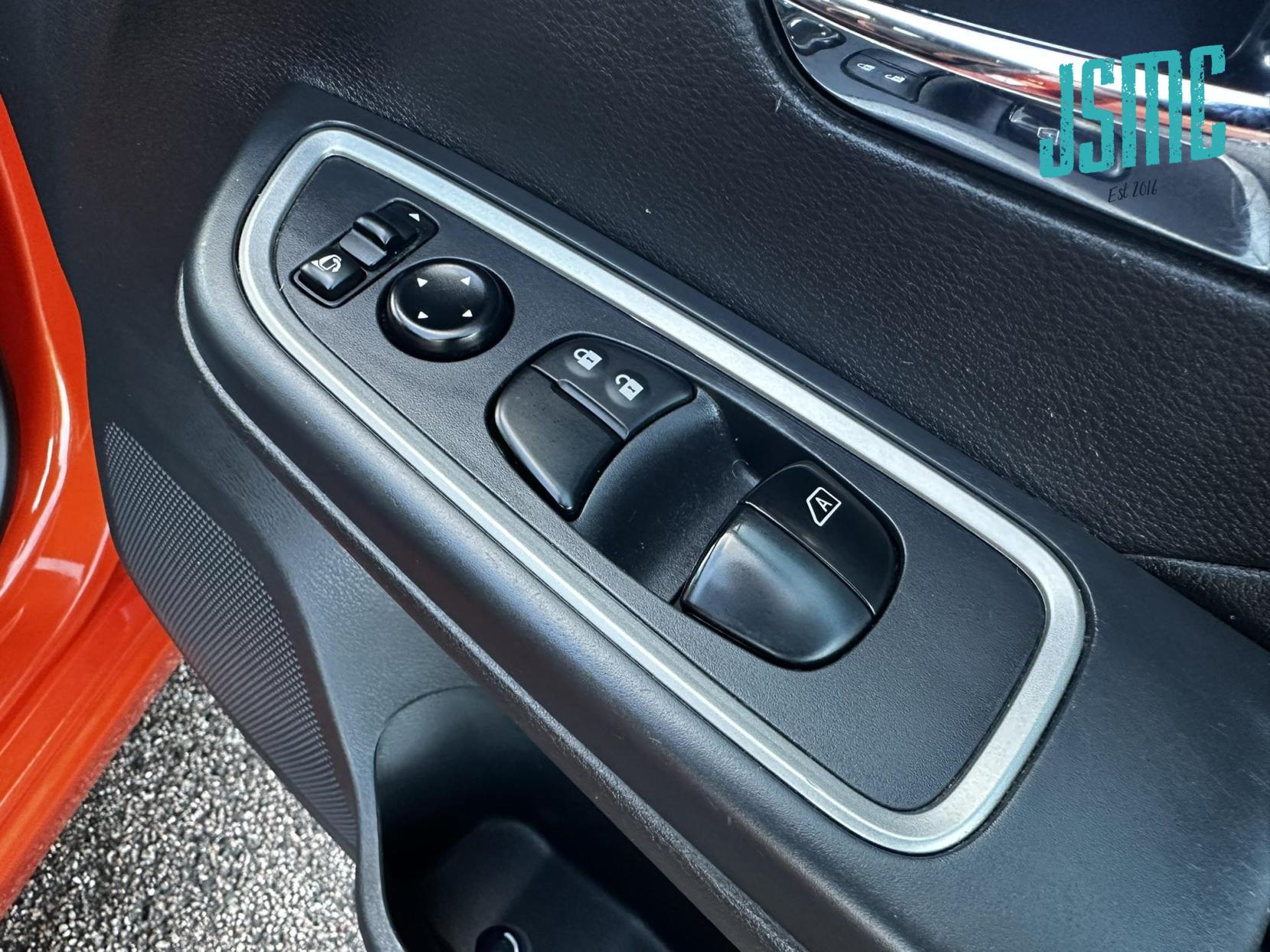 Nissan Micra 1.5 dCi Tekna Hatchback 5dr Diesel Manual Euro 6 (s/s) (90 ps)