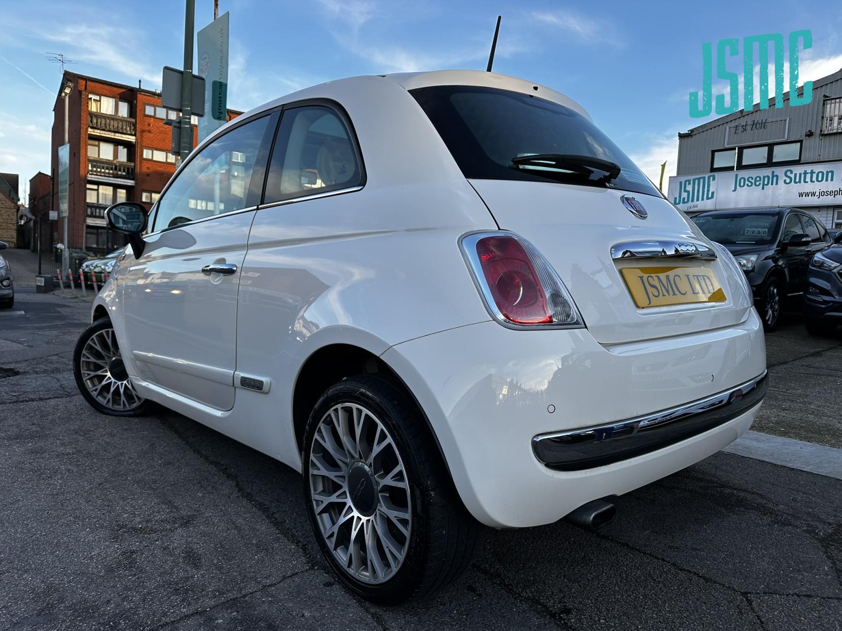 Fiat 500 0.9 TwinAir Lounge Hatchback 3dr Petrol Dualogic Euro 6 (s/s) (85 bhp)