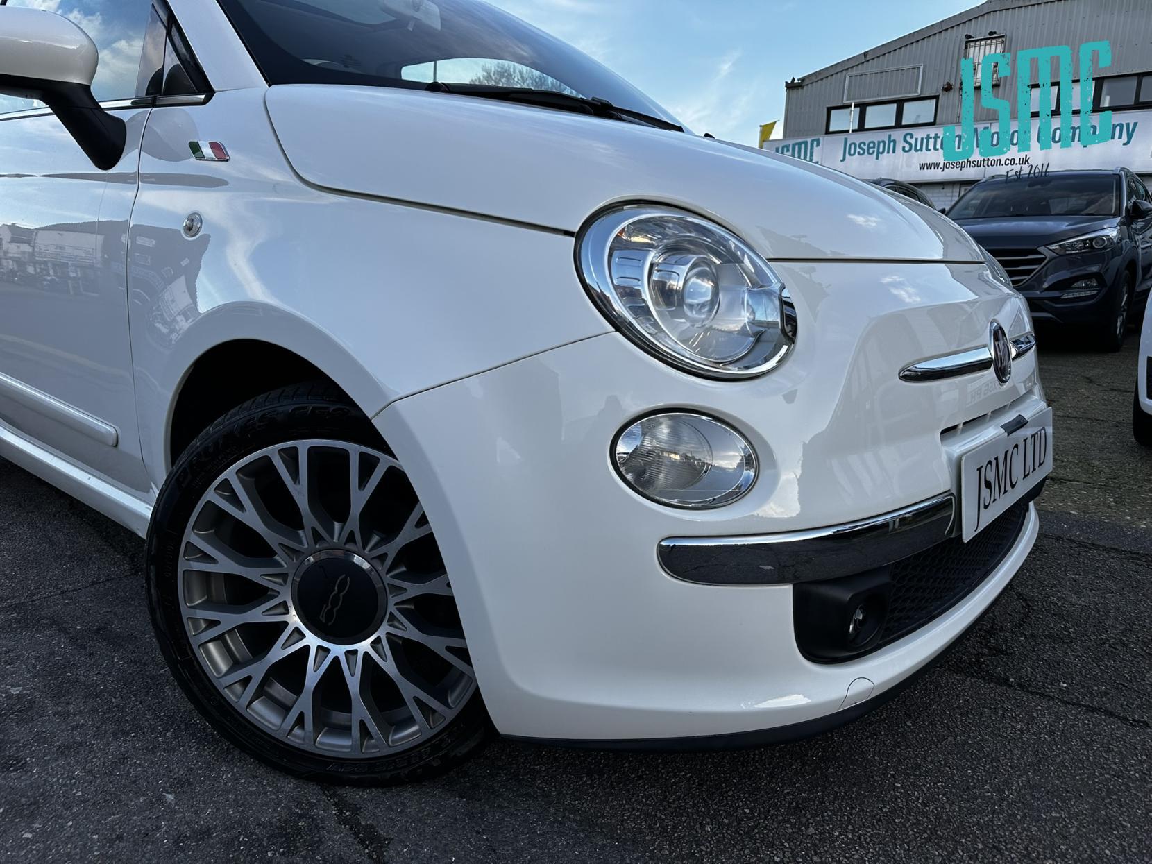 Fiat 500 0.9 TwinAir Lounge Hatchback 3dr Petrol Dualogic Euro 6 (s/s) (85 bhp)