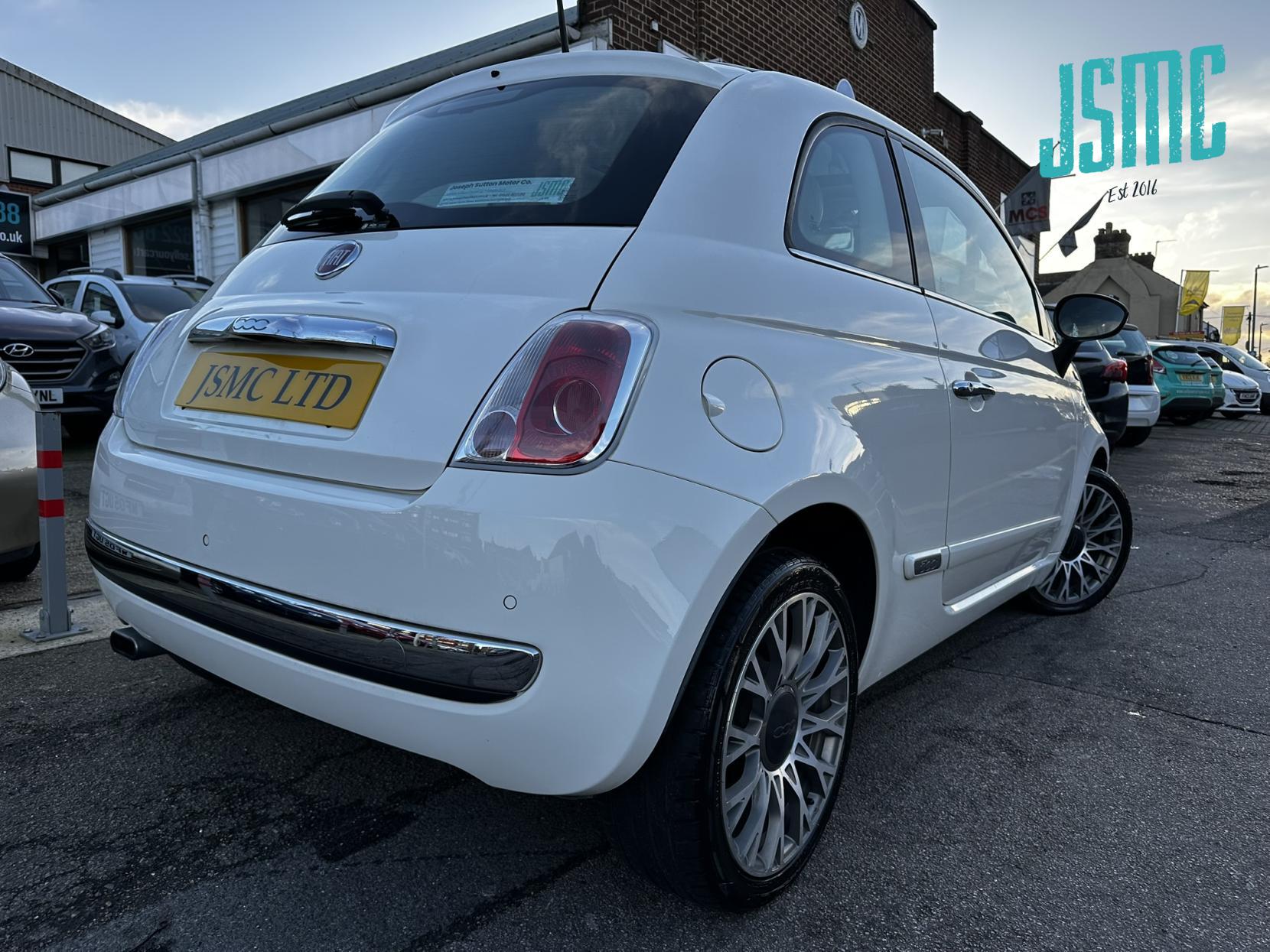 Fiat 500 0.9 TwinAir Lounge Hatchback 3dr Petrol Dualogic Euro 6 (s/s) (85 bhp)