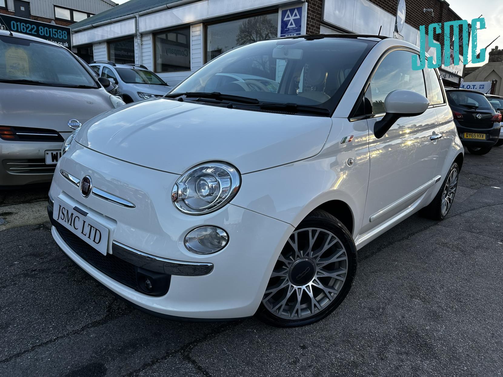 Fiat 500 0.9 TwinAir Lounge Hatchback 3dr Petrol Dualogic Euro 6 (s/s) (85 bhp)