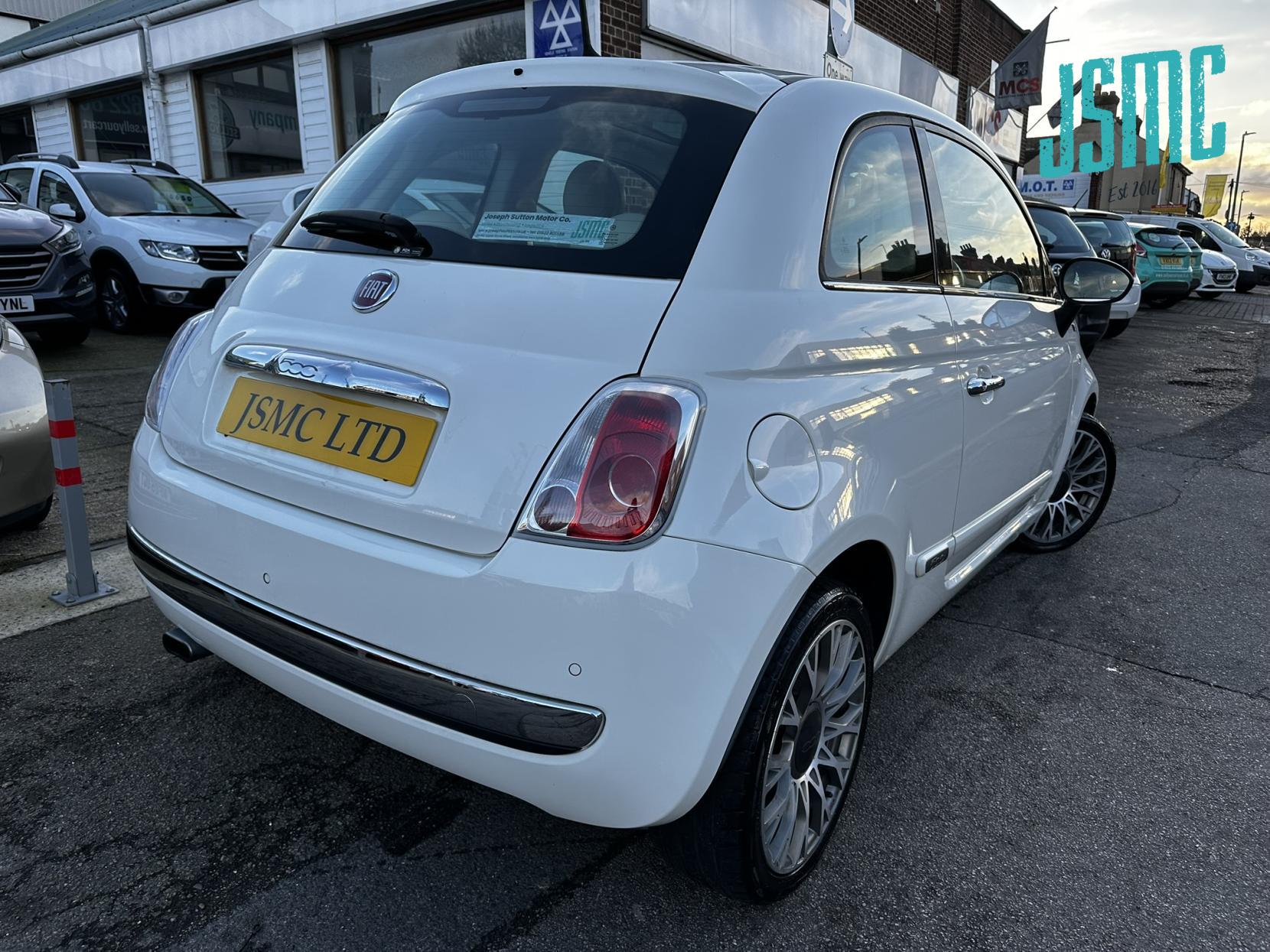 Fiat 500 0.9 TwinAir Lounge Hatchback 3dr Petrol Dualogic Euro 6 (s/s) (85 bhp)