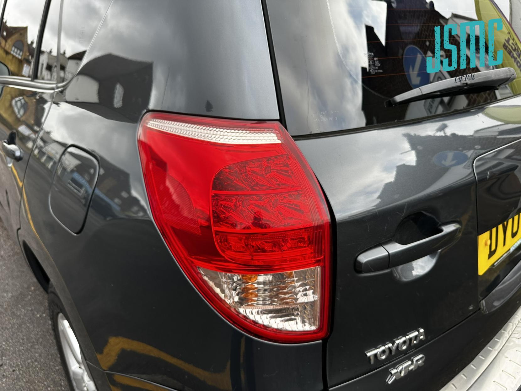 Toyota RAV4 2.0 XT-R SUV 5dr Petrol Manual 4WD (202 g/km, 150 bhp)