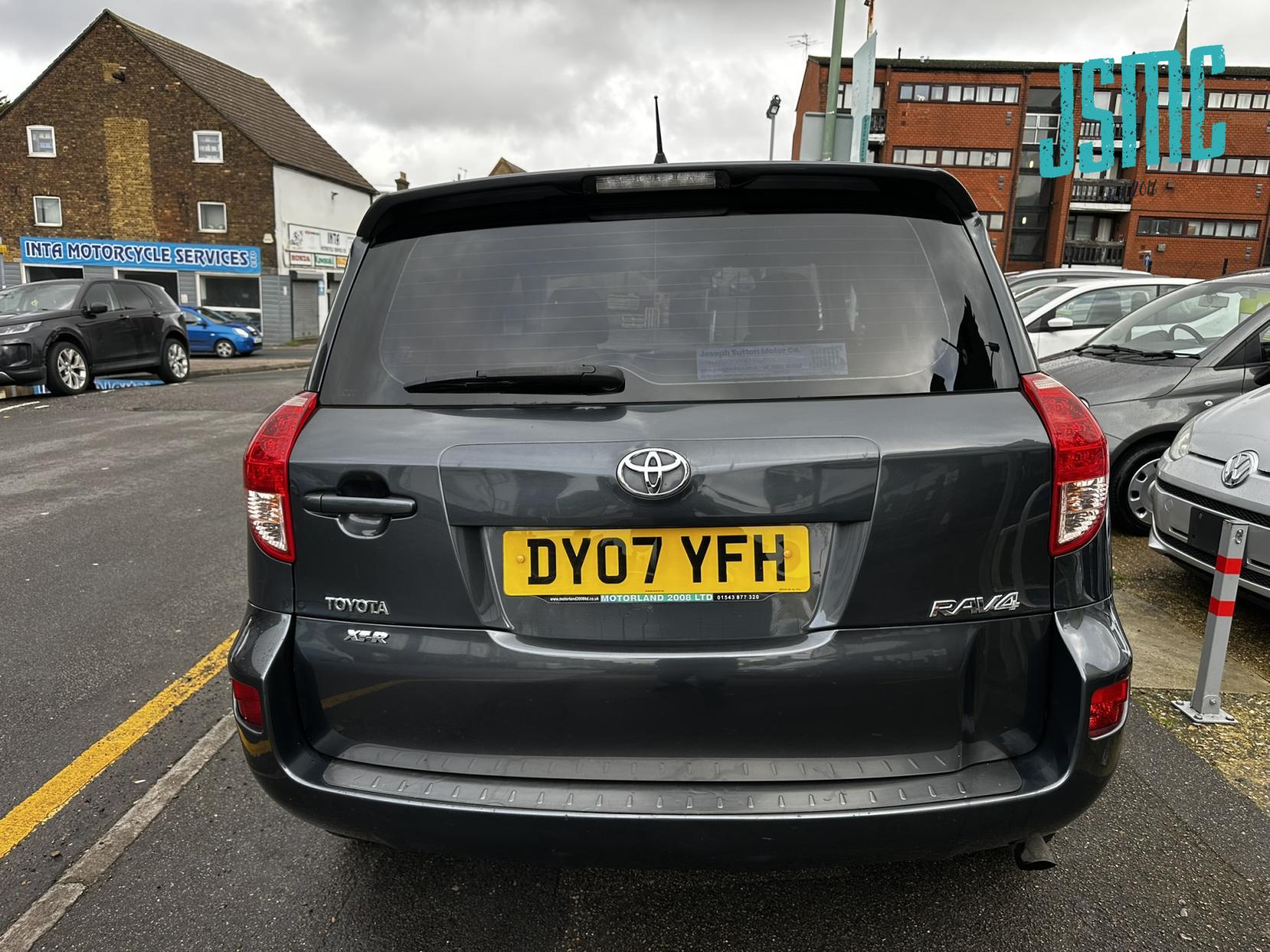 Toyota RAV4 2.0 XT-R SUV 5dr Petrol Manual 4WD (202 g/km, 150 bhp)