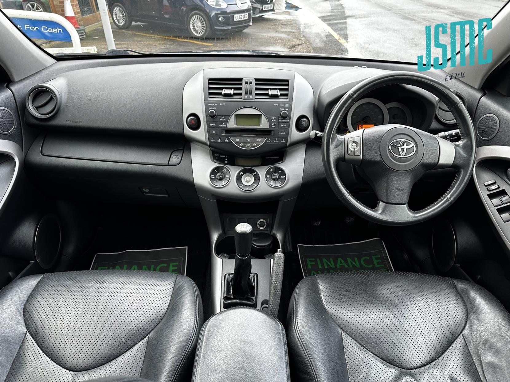 Toyota RAV4 2.0 XT-R SUV 5dr Petrol Manual 4WD (202 g/km, 150 bhp)