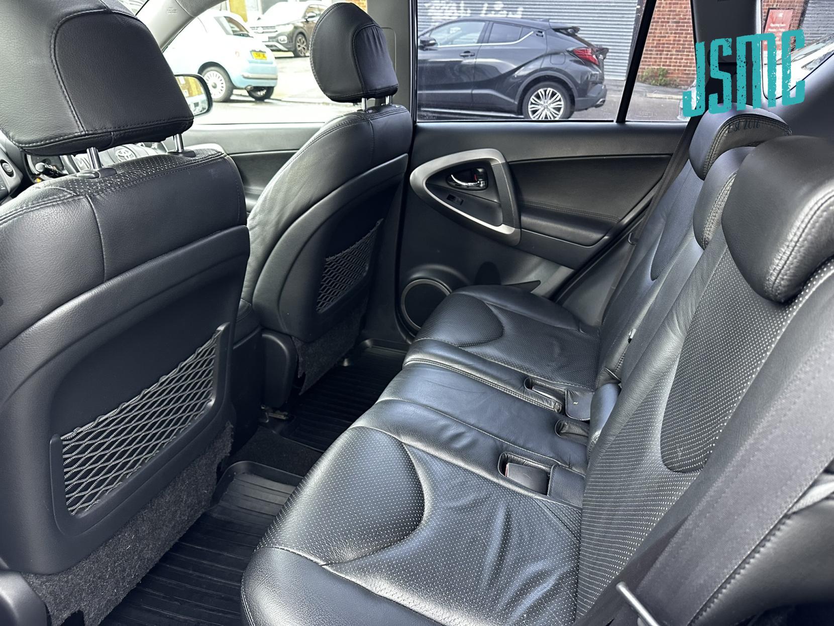 Toyota RAV4 2.0 XT-R SUV 5dr Petrol Manual 4WD (202 g/km, 150 bhp)