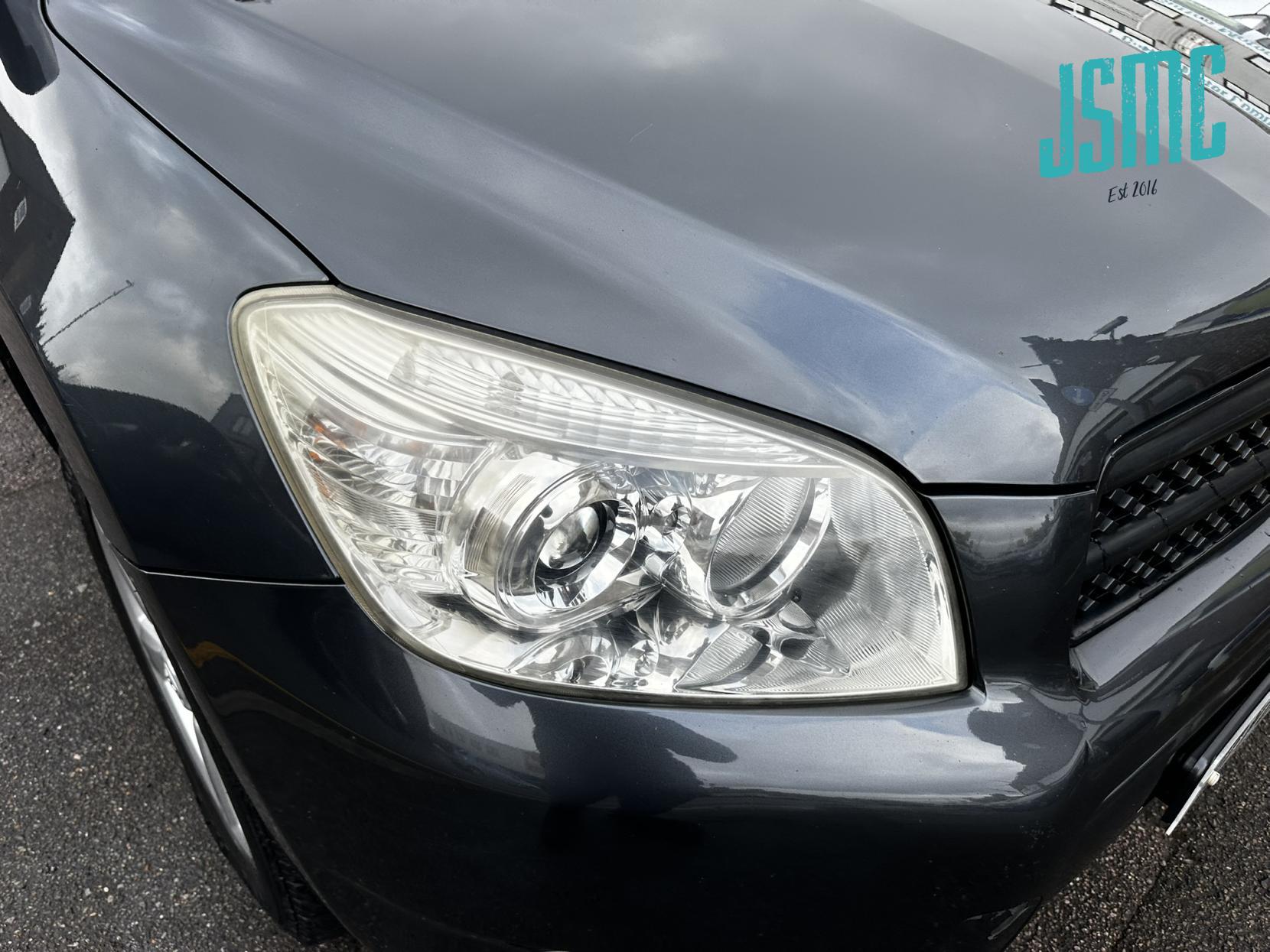 Toyota RAV4 2.0 XT-R SUV 5dr Petrol Manual 4WD (202 g/km, 150 bhp)