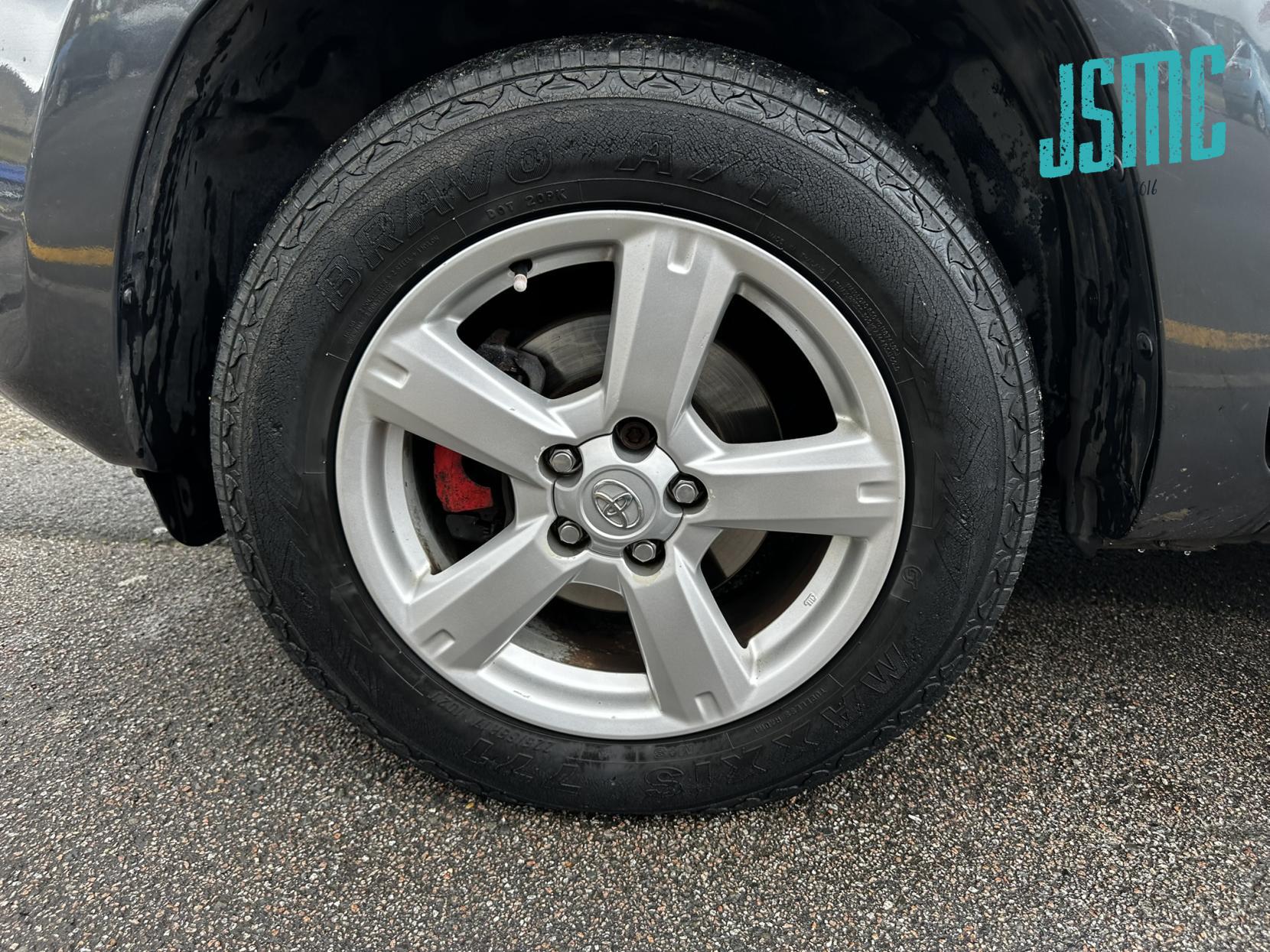 Toyota RAV4 2.0 XT-R SUV 5dr Petrol Manual 4WD (202 g/km, 150 bhp)