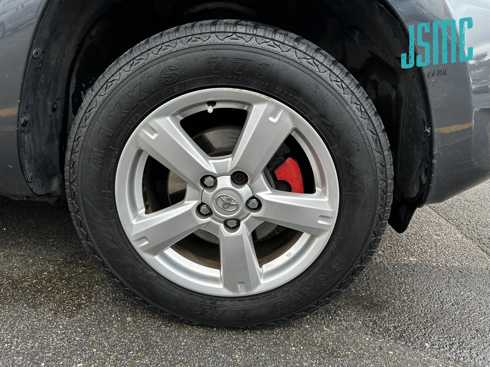 Toyota RAV4 2.0 XT-R SUV 5dr Petrol Manual 4WD (202 g/km, 150 bhp)