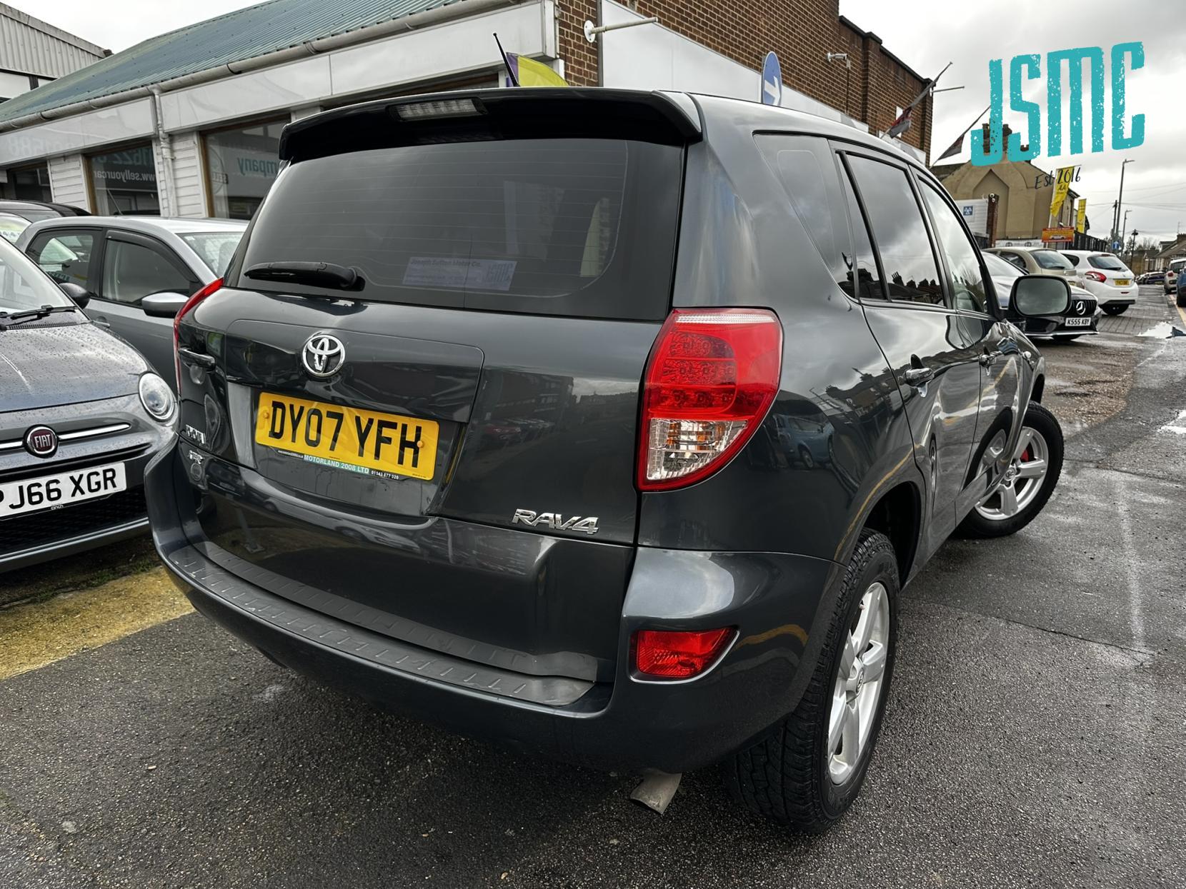 Toyota RAV4 2.0 XT-R SUV 5dr Petrol Manual 4WD (202 g/km, 150 bhp)