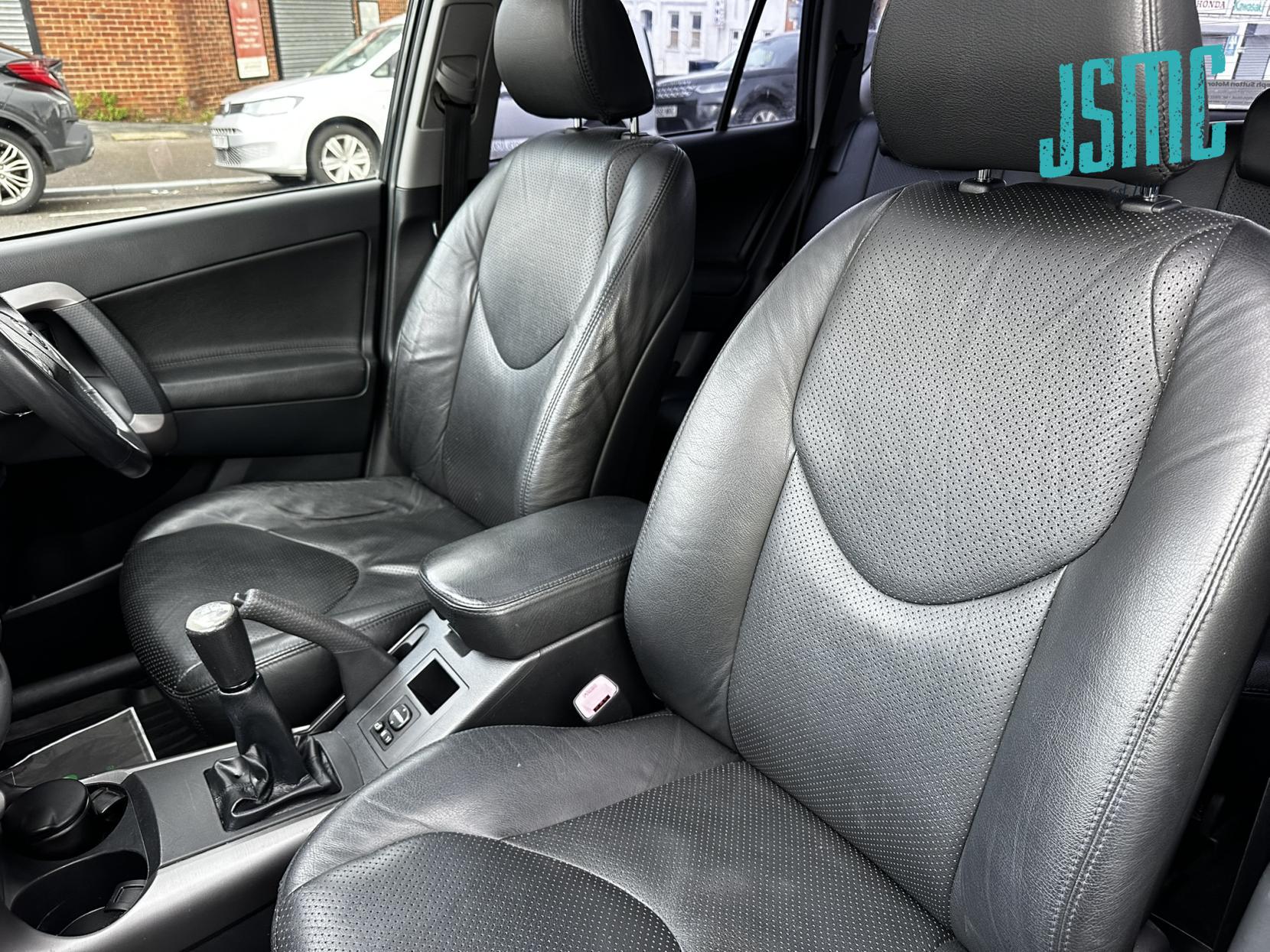 Toyota RAV4 2.0 XT-R SUV 5dr Petrol Manual 4WD (202 g/km, 150 bhp)