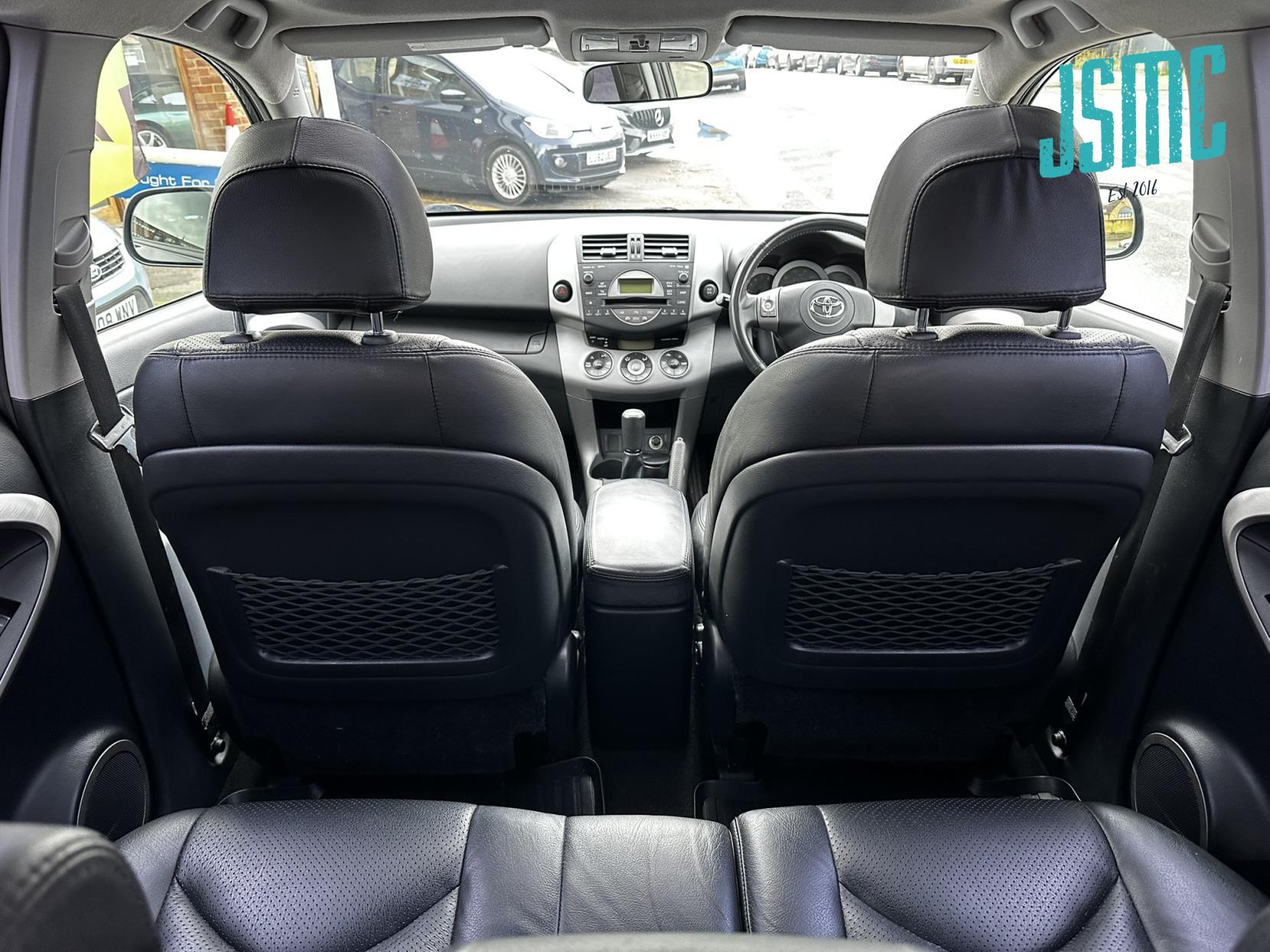 Toyota RAV4 2.0 XT-R SUV 5dr Petrol Manual 4WD (202 g/km, 150 bhp)