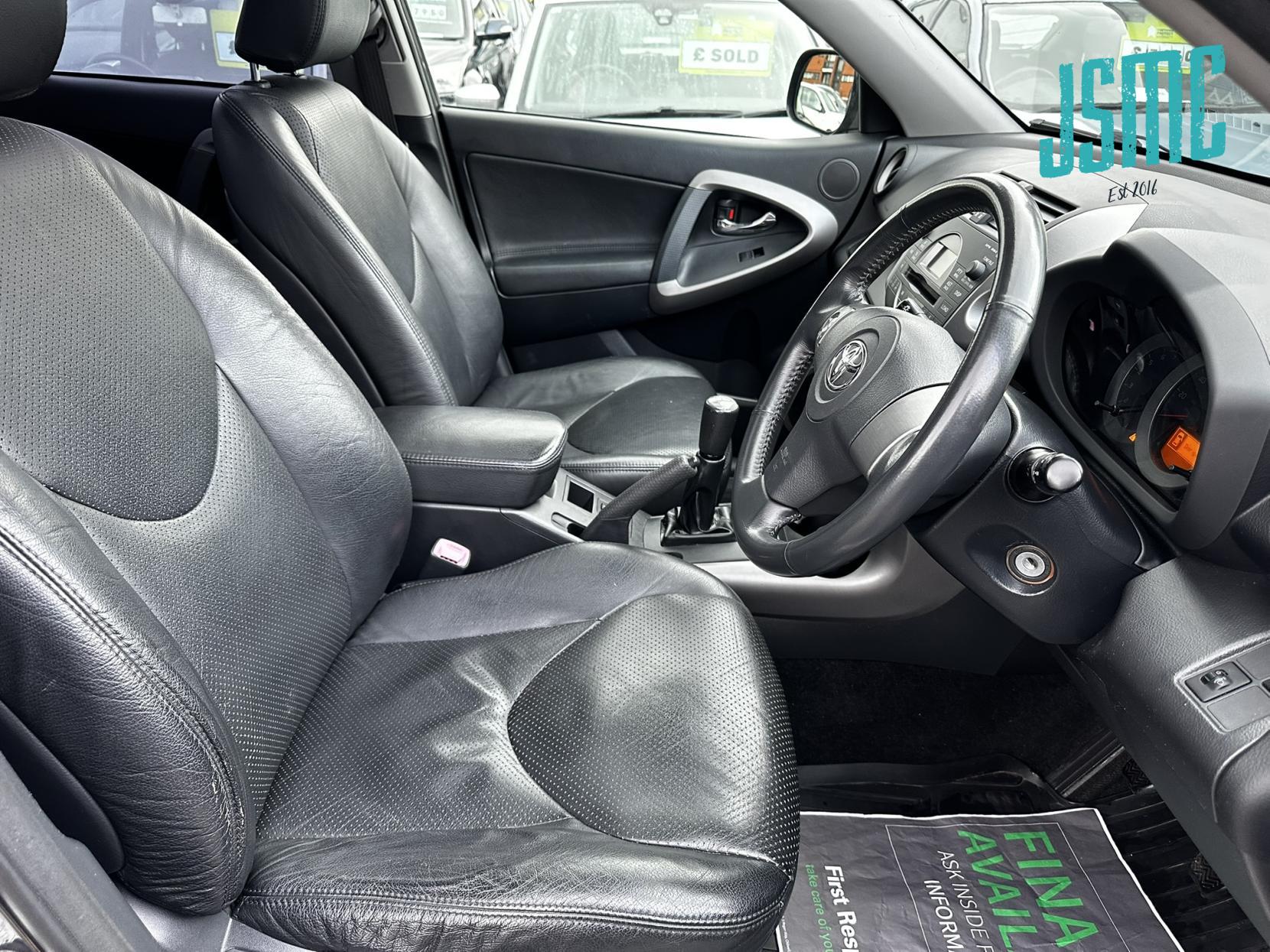 Toyota RAV4 2.0 XT-R SUV 5dr Petrol Manual 4WD (202 g/km, 150 bhp)