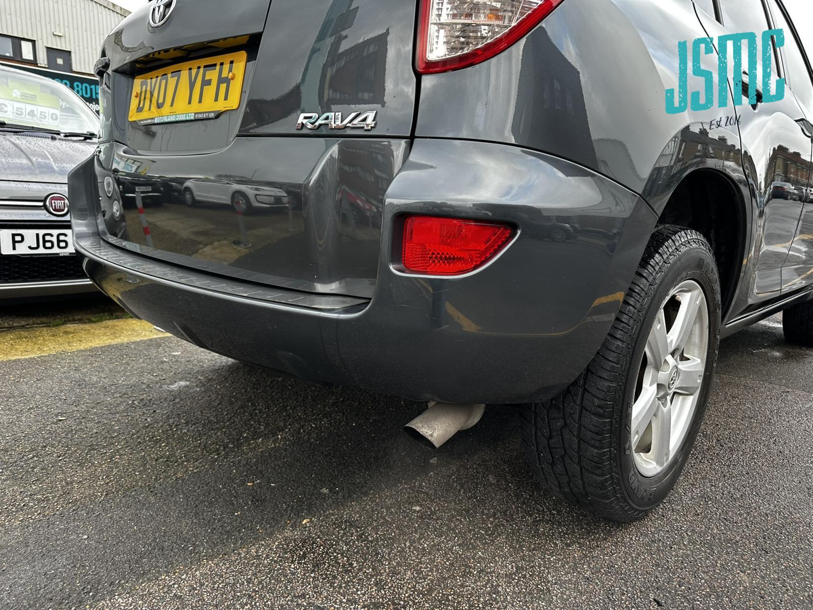 Toyota RAV4 2.0 XT-R SUV 5dr Petrol Manual 4WD (202 g/km, 150 bhp)