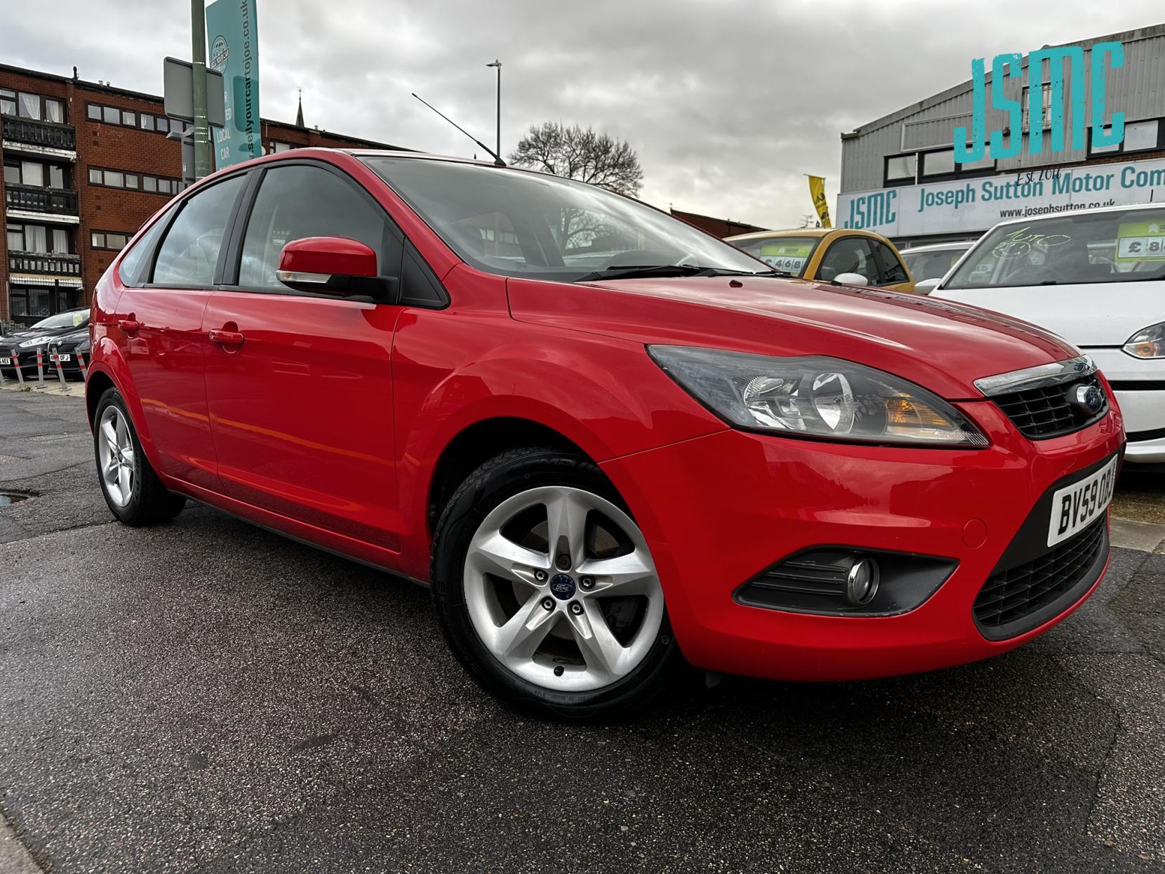 Ford Focus 1.6 Zetec Hatchback 5dr Petrol Manual (161 g/km, 99 bhp)