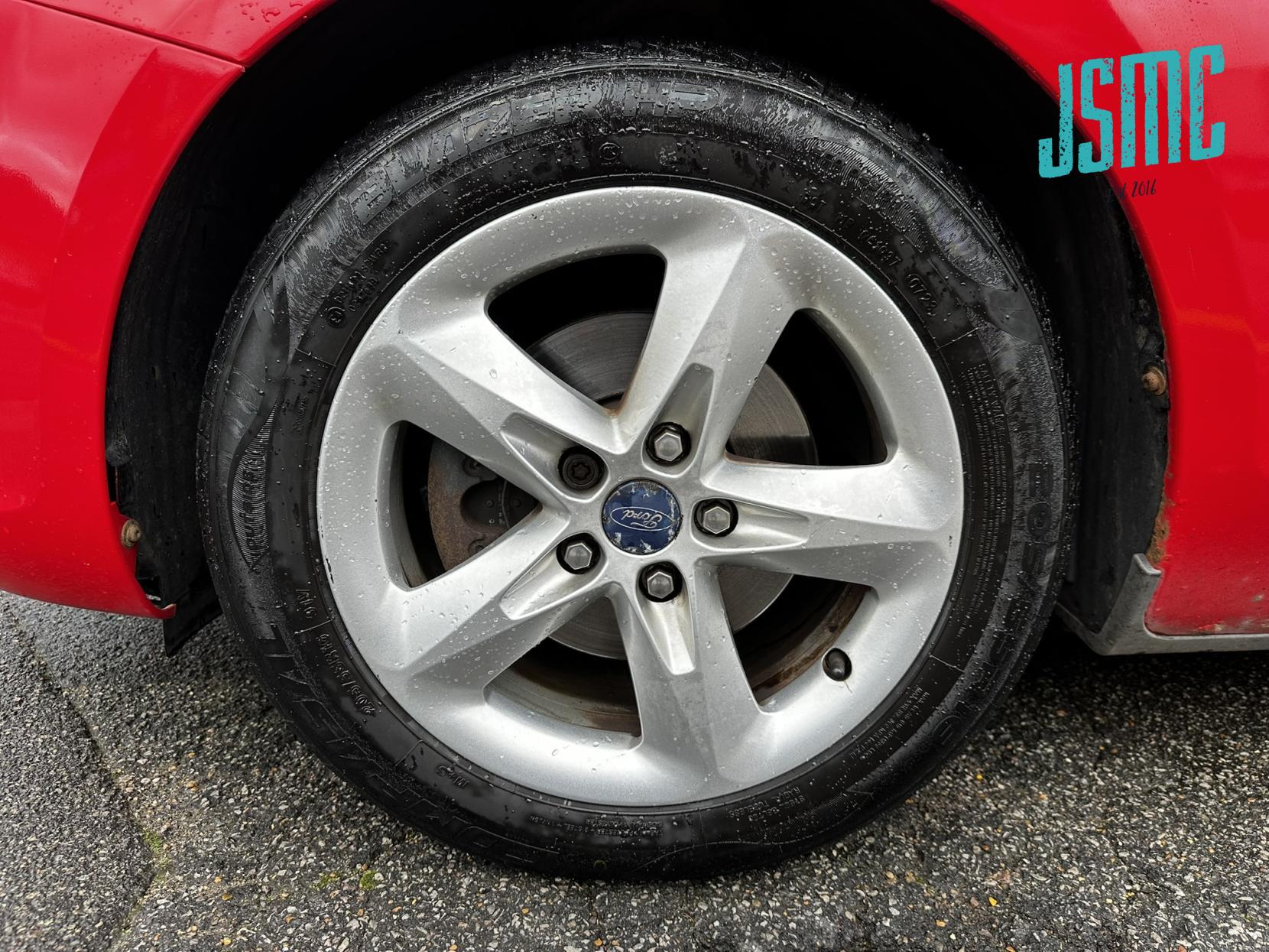 Ford Focus 1.6 Zetec Hatchback 5dr Petrol Manual (161 g/km, 99 bhp)