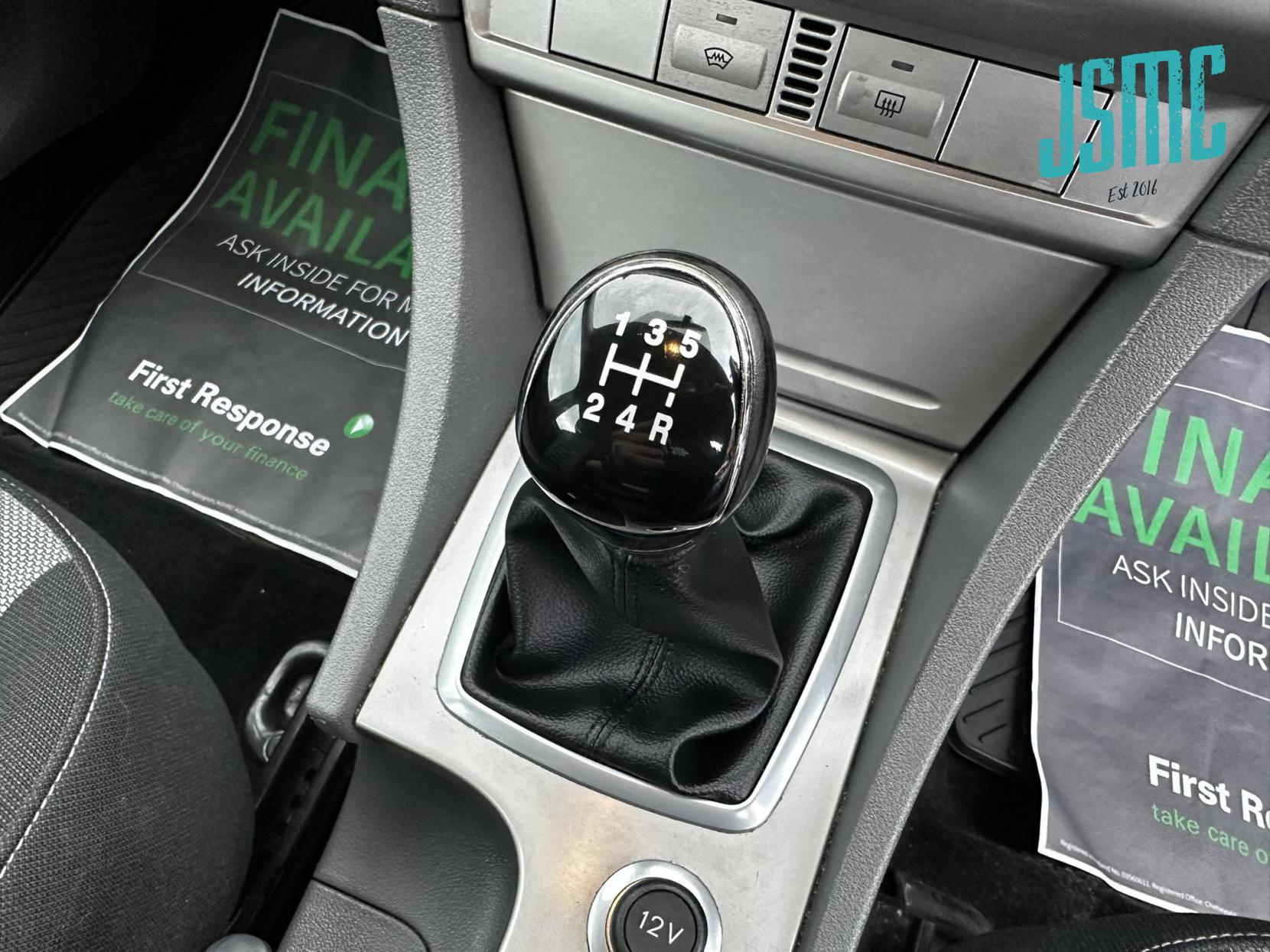 Ford Focus 1.6 Zetec Hatchback 5dr Petrol Manual (161 g/km, 99 bhp)