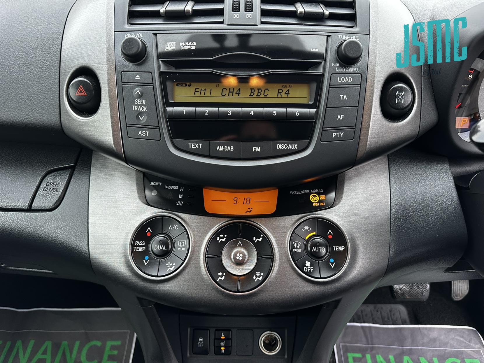 Toyota RAV4 2.0 V-Matic XT-R SUV 5dr Petrol Multidrive S 4WD Euro 5 (158 ps)