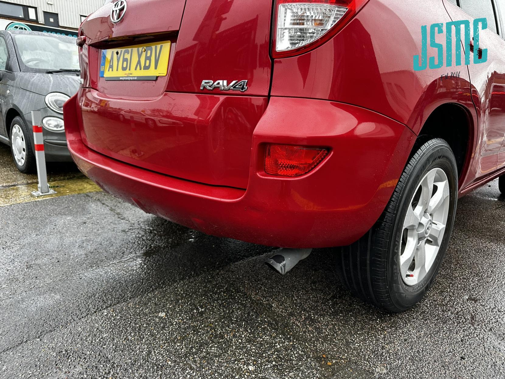 Toyota RAV4 2.0 V-Matic XT-R SUV 5dr Petrol Multidrive S 4WD Euro 5 (158 ps)