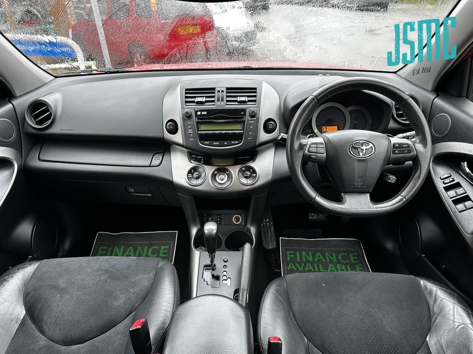 Toyota RAV4 2.0 V-Matic XT-R SUV 5dr Petrol Multidrive S 4WD Euro 5 (158 ps)