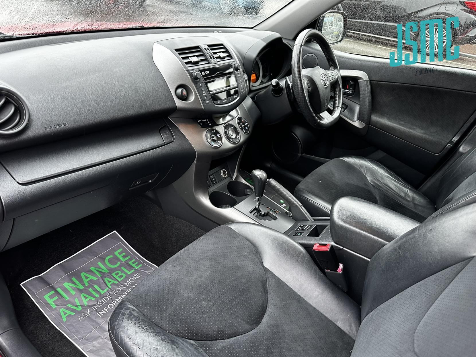 Toyota RAV4 2.0 V-Matic XT-R SUV 5dr Petrol Multidrive S 4WD Euro 5 (158 ps)