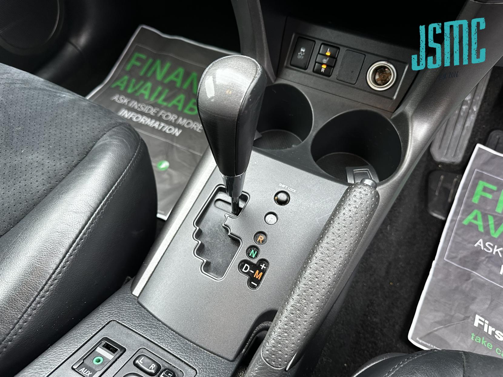 Toyota RAV4 2.0 V-Matic XT-R SUV 5dr Petrol Multidrive S 4WD Euro 5 (158 ps)