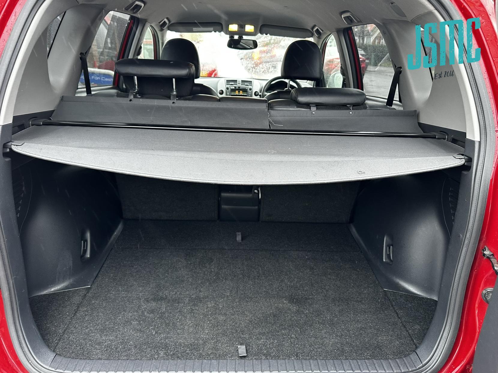 Toyota RAV4 2.0 V-Matic XT-R SUV 5dr Petrol Multidrive S 4WD Euro 5 (158 ps)