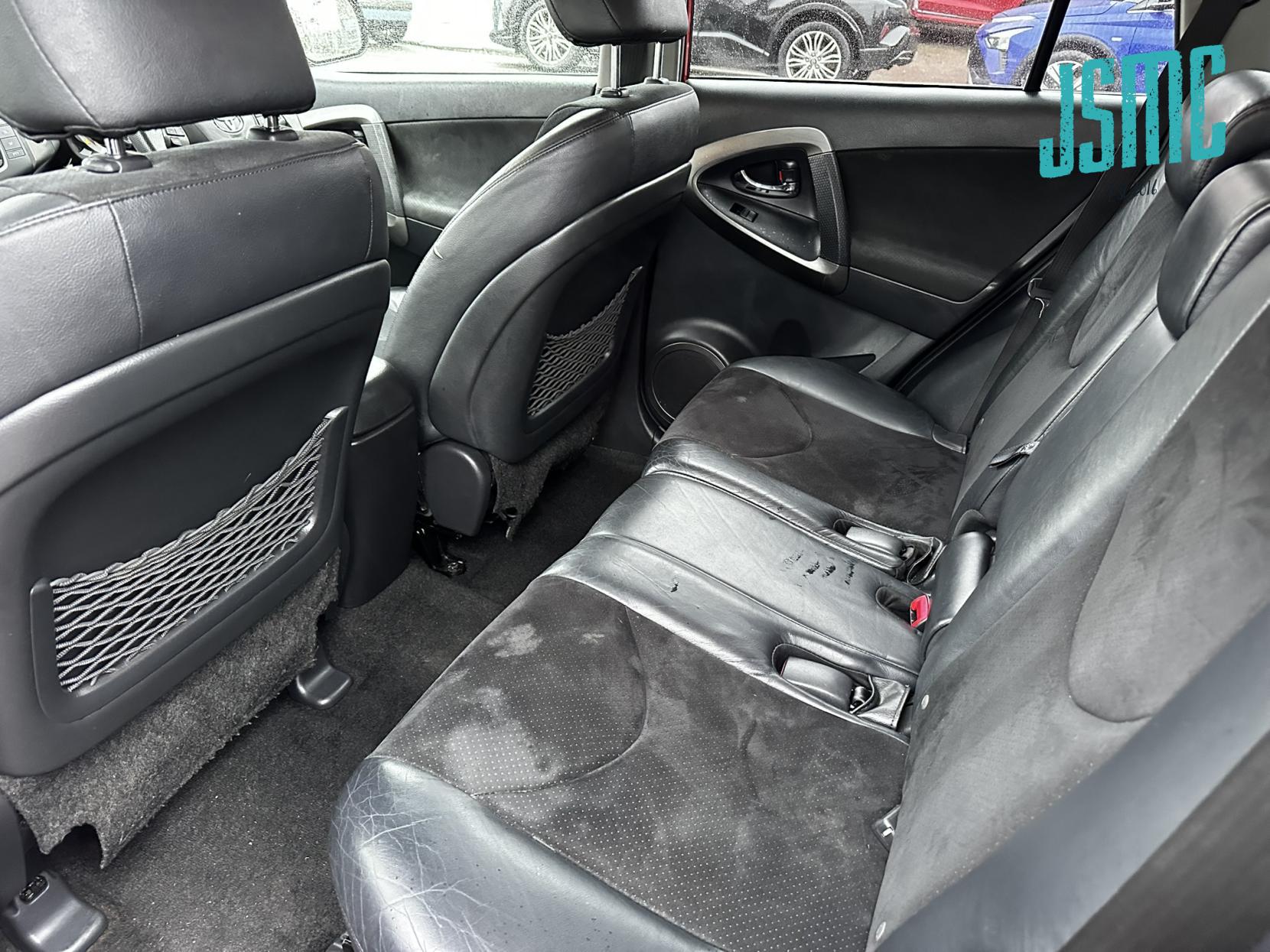 Toyota RAV4 2.0 V-Matic XT-R SUV 5dr Petrol Multidrive S 4WD Euro 5 (158 ps)