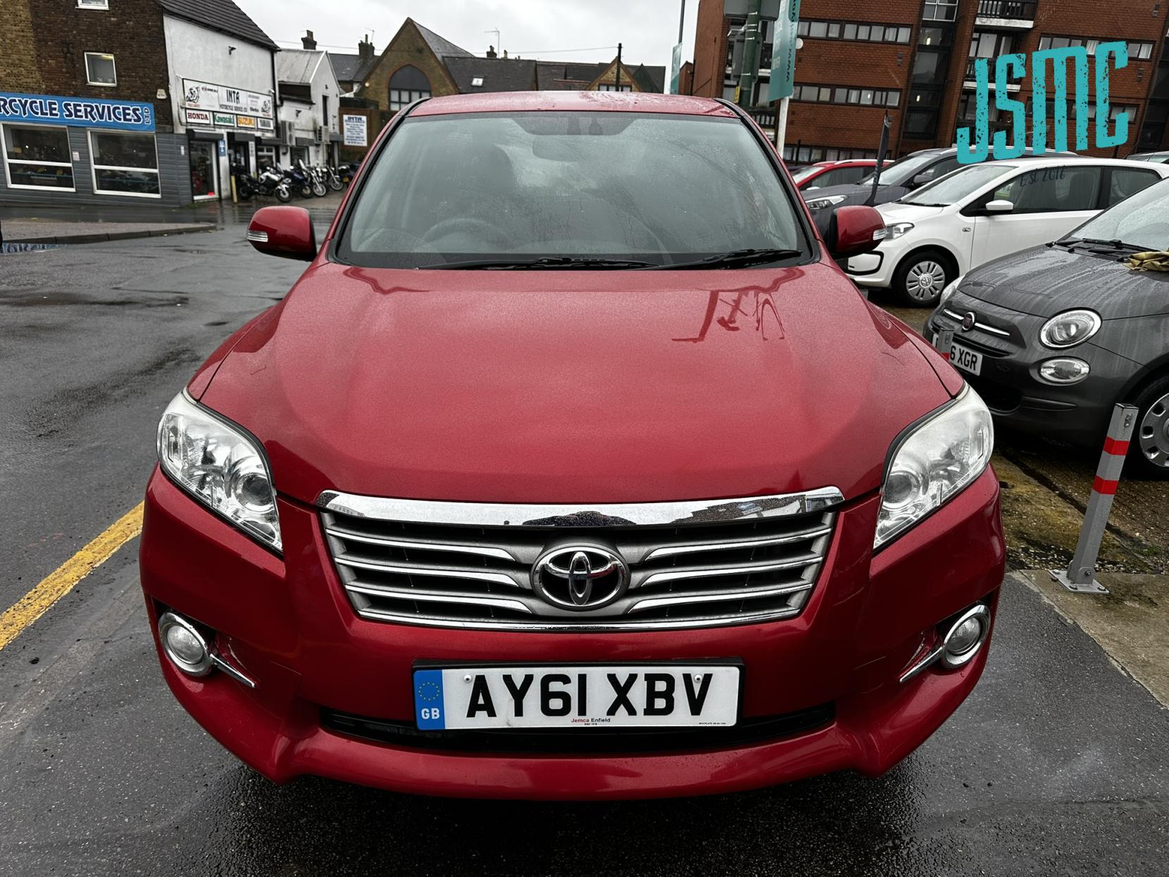 Toyota RAV4 2.0 V-Matic XT-R SUV 5dr Petrol Multidrive S 4WD Euro 5 (158 ps)