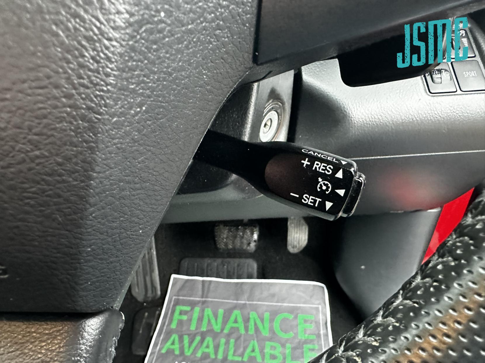 Toyota RAV4 2.0 V-Matic XT-R SUV 5dr Petrol Multidrive S 4WD Euro 5 (158 ps)